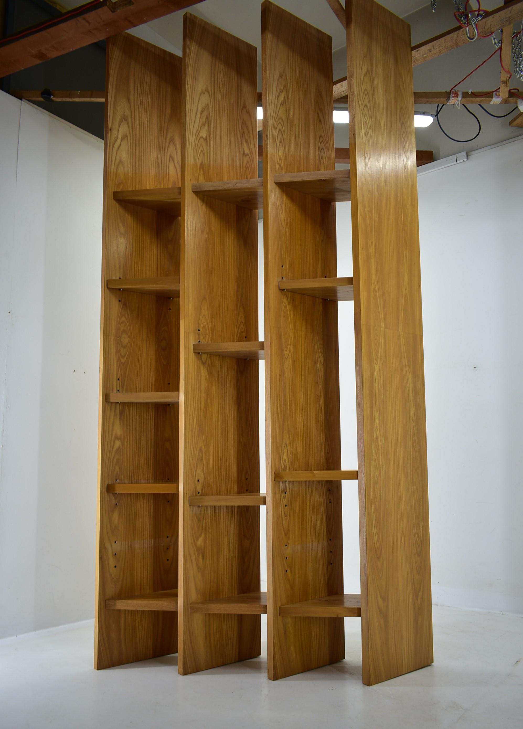 Modernes Holz-Bücherregal aus der Jahrhundertmitte, 1960er Jahre im Angebot 12