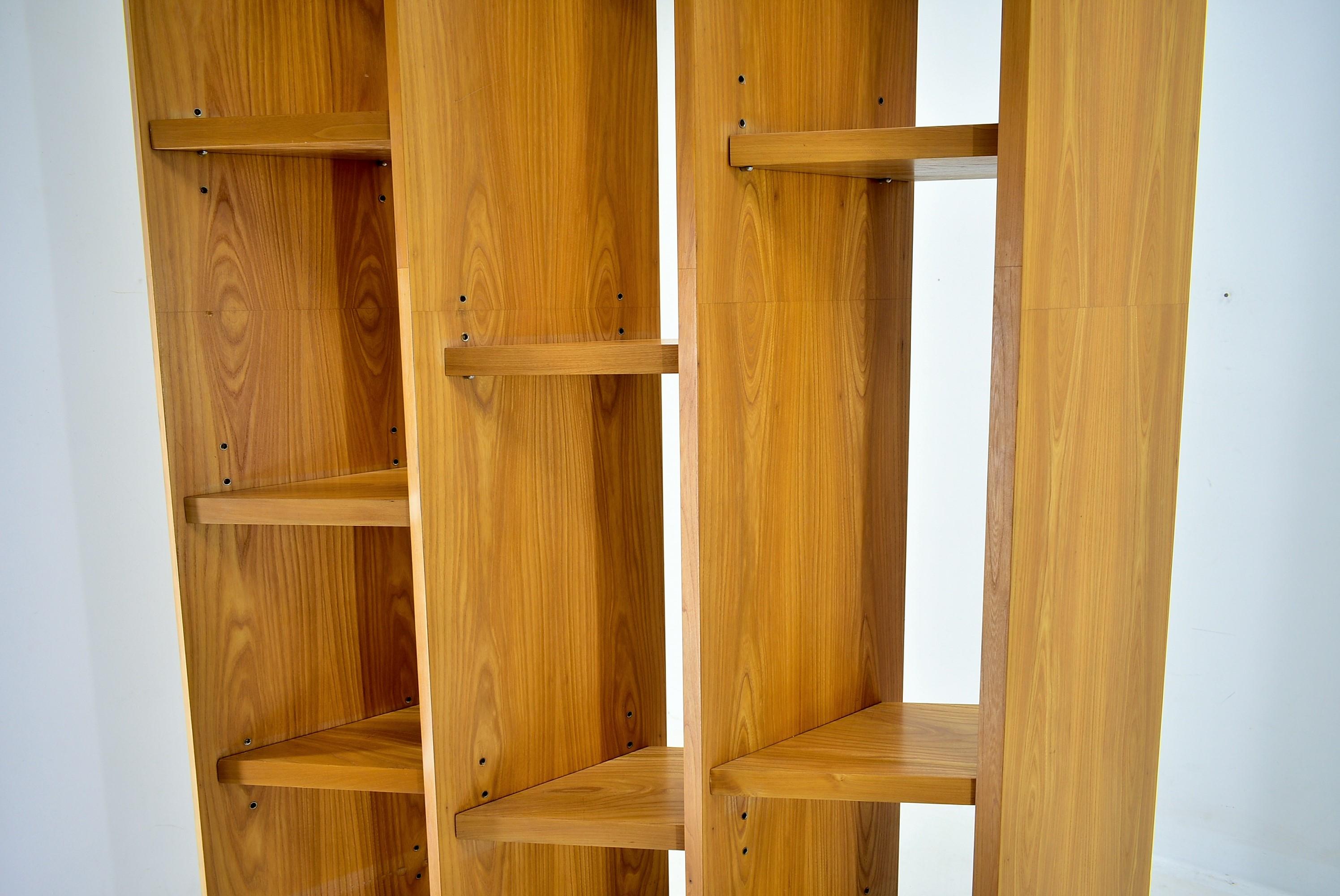 Mid-Century Modern Wood Bookcase, 1960s For Sale 3