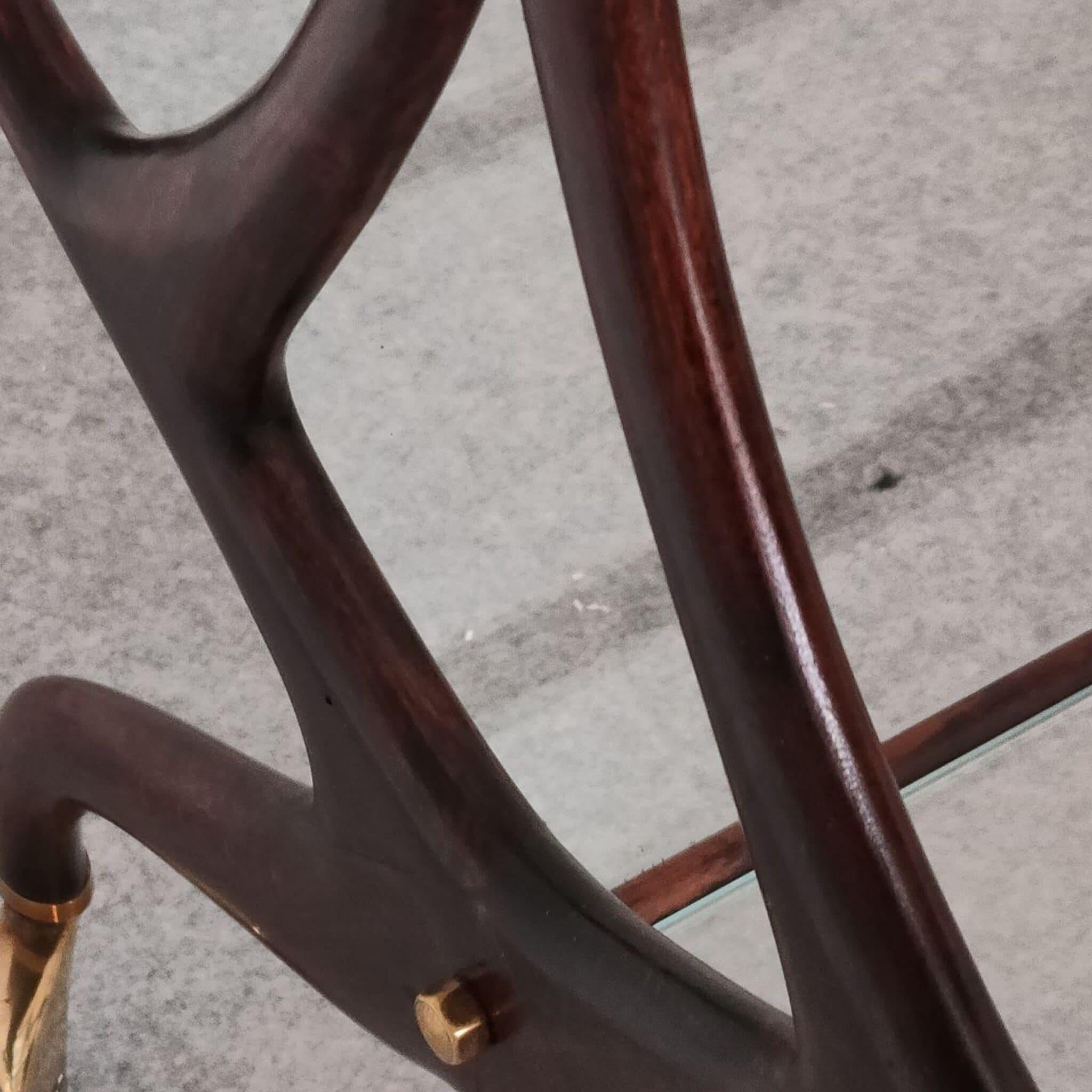 Mid-Century Modern Barwagen- megazine-Regal aus Holz und Messing von Cesare Lacca, Italien 1950er Jahre (Italienisch) im Angebot