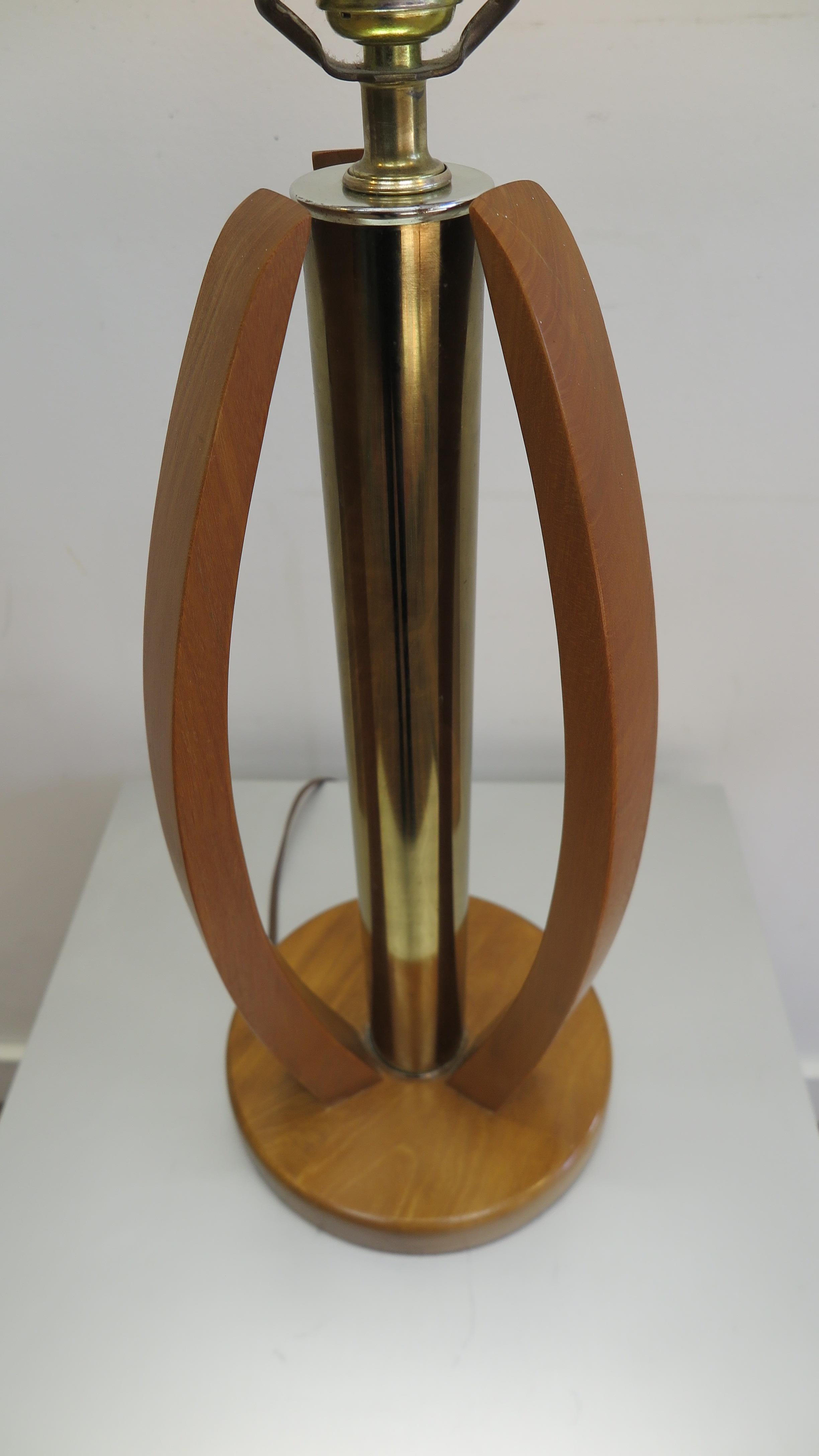 American Mid-Century Modern Wood & Brass Table Lamp For Sale