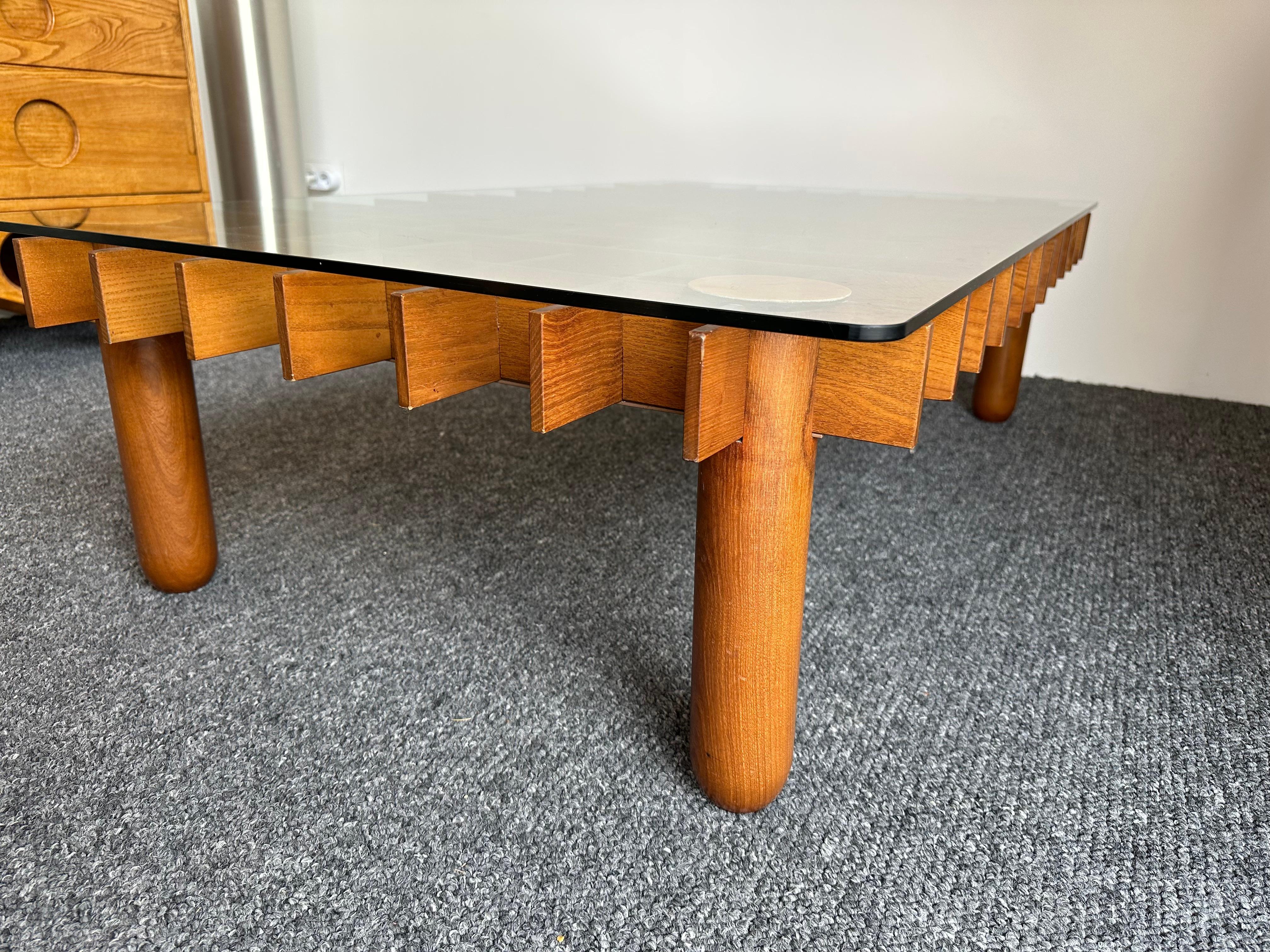 Mid-Century Modern Wood Coffee Table Italy, 1970s For Sale 4