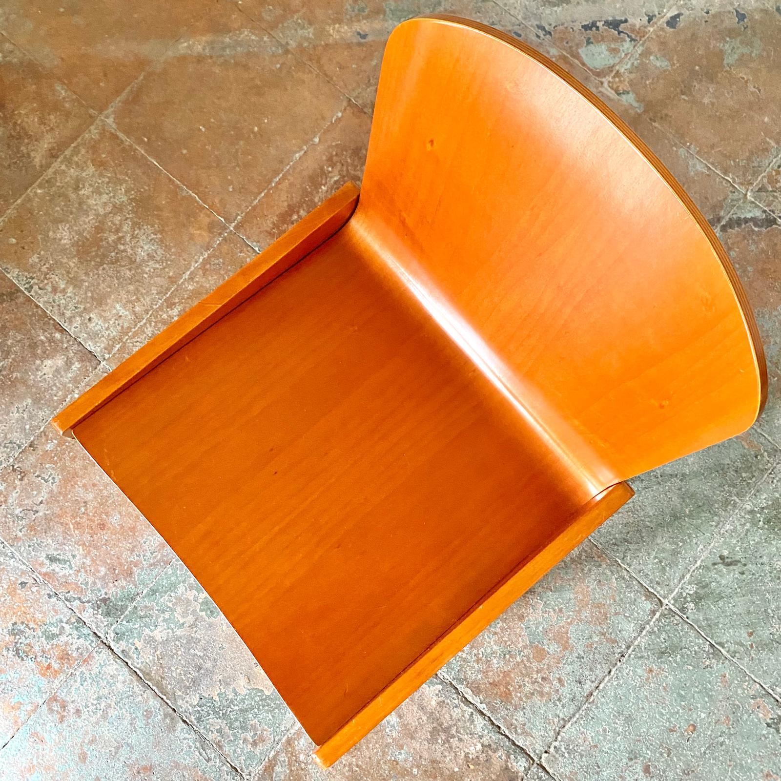 Moderne Esszimmerstühle aus Holz aus der Mitte des Jahrhunderts, Afra und Tobia Scarpa für Molteni, Italien  im Angebot 6