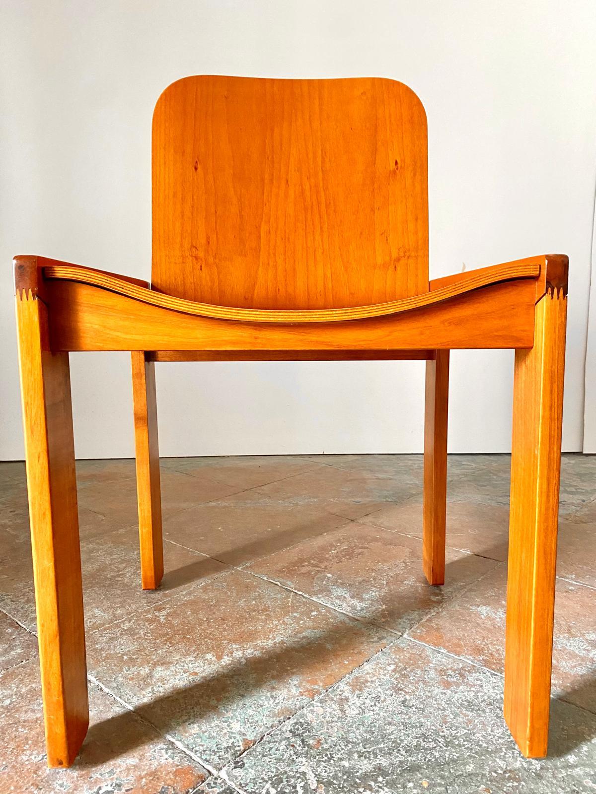 Mid Century modern wood dining chairs, Afra and Tobia Scarpa for Molteni, Italy  For Sale 8