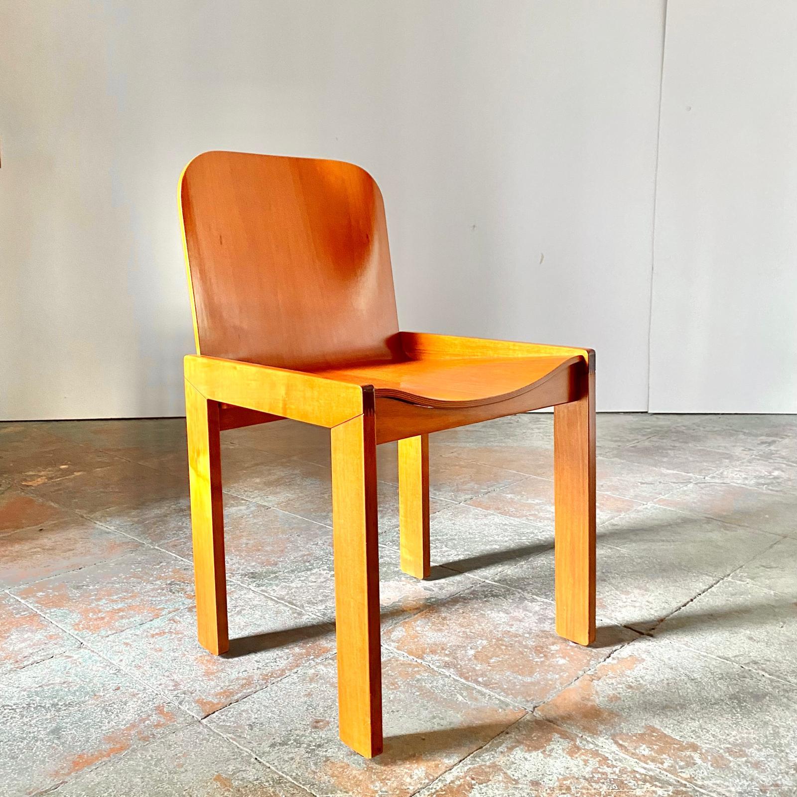Mid Century modern wood dining chairs, Afra and Tobia Scarpa for Molteni, Italy  For Sale 11