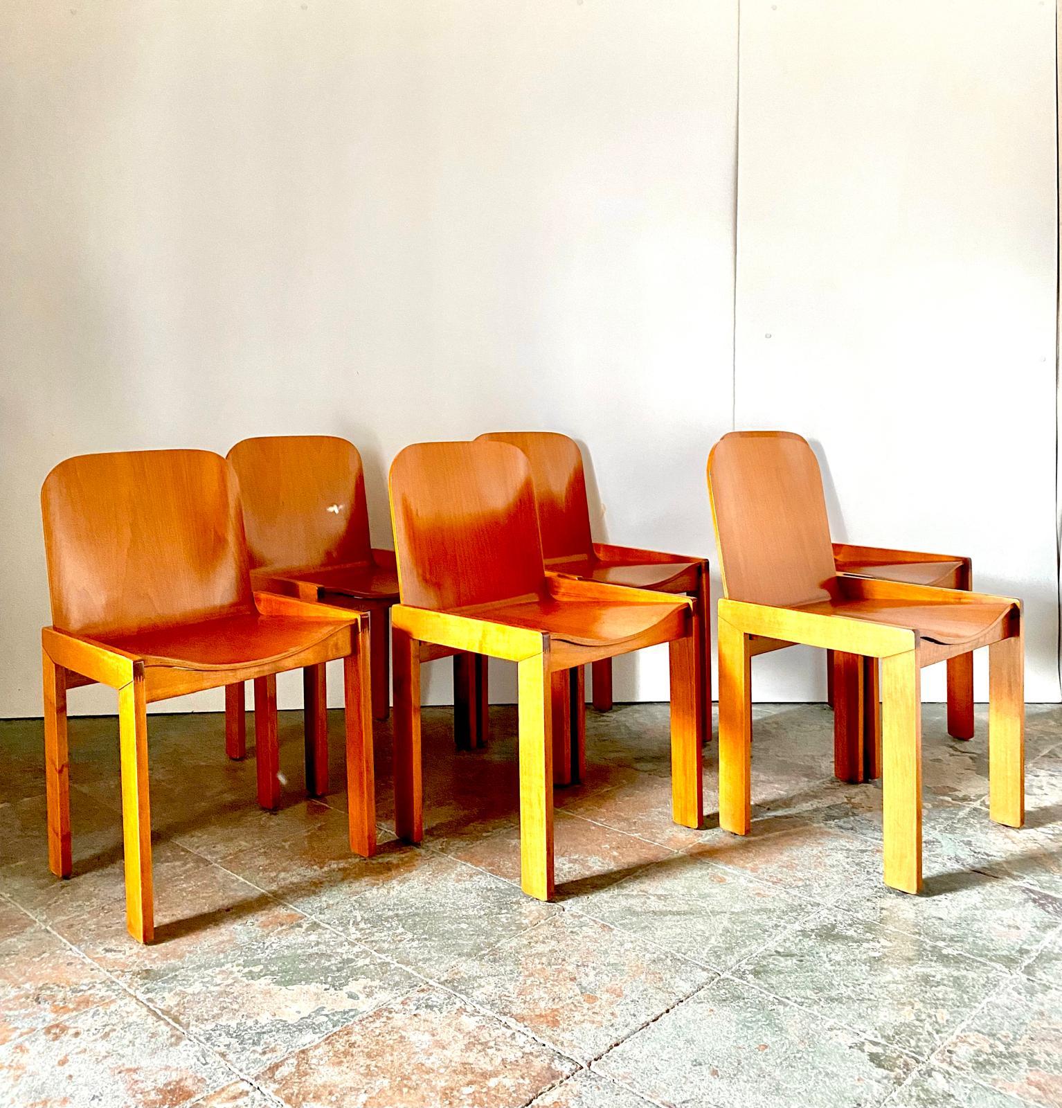 Cherry Mid Century modern wood dining chairs, Afra and Tobia Scarpa for Molteni, Italy  For Sale