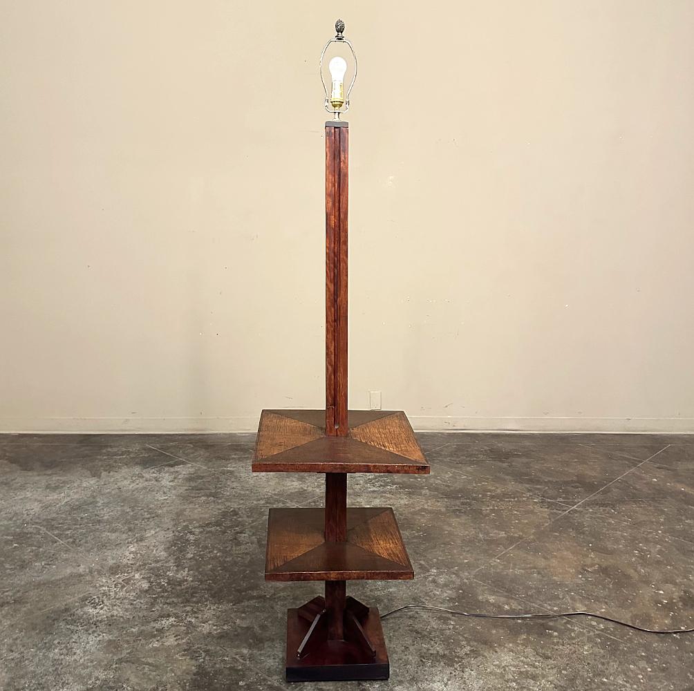 Lampadaire en Wood Modernity Bon état - En vente à Dallas, TX