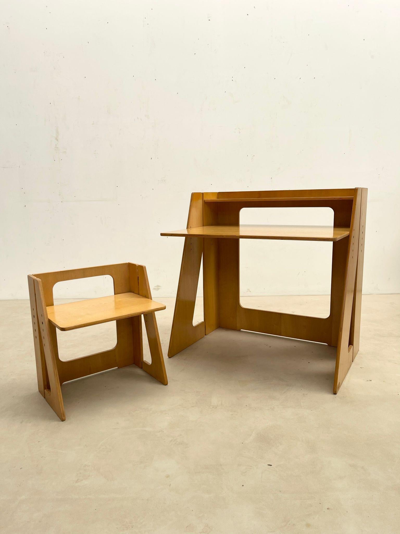 Mid-Century Modern Wood Foldable 6M Desk and Chair, Italy, 1960s For Sale 7