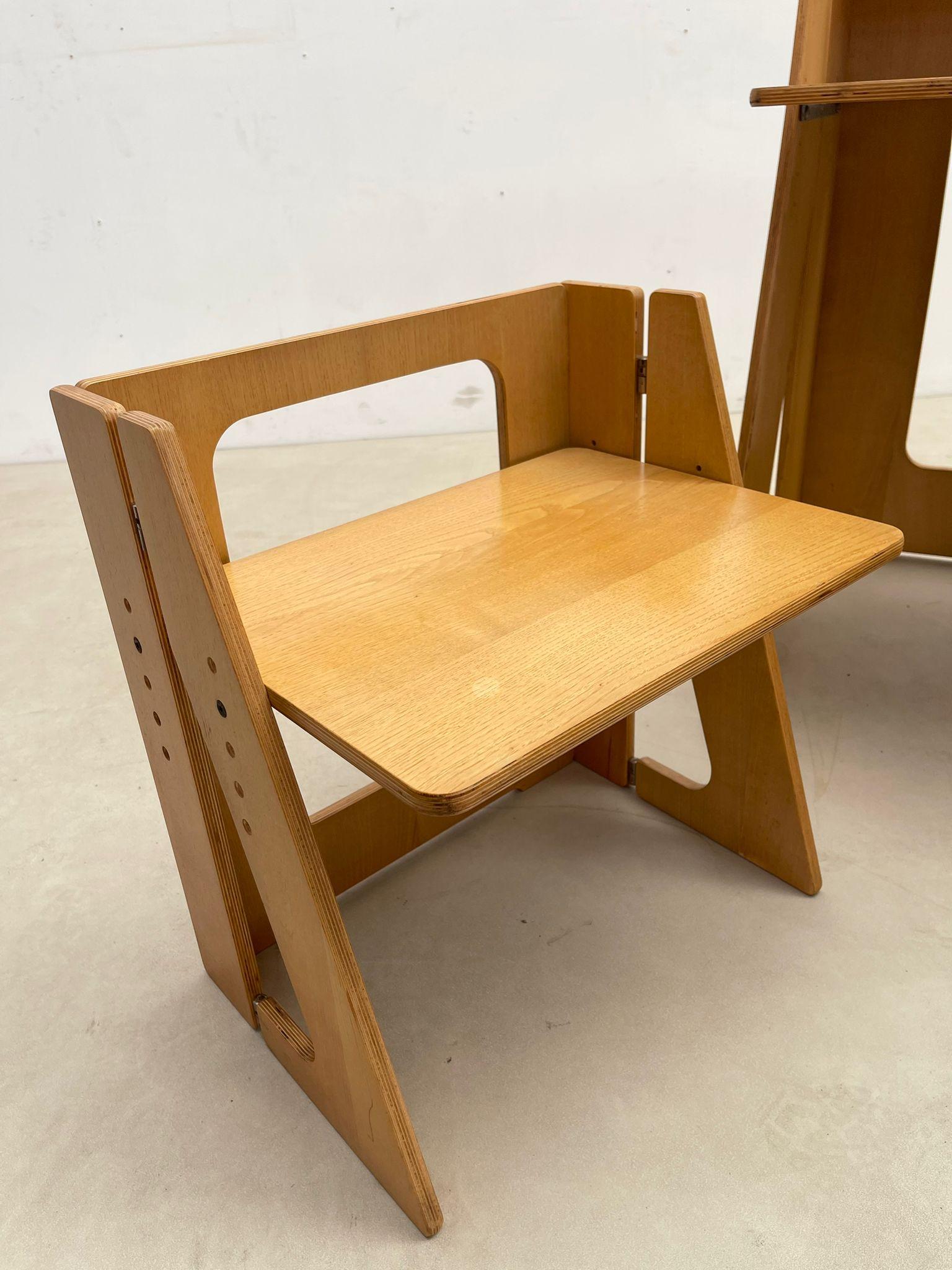 Mid-Century Modern Wood Foldable 6M Desk and Chair, Italy, 1960s For Sale 1