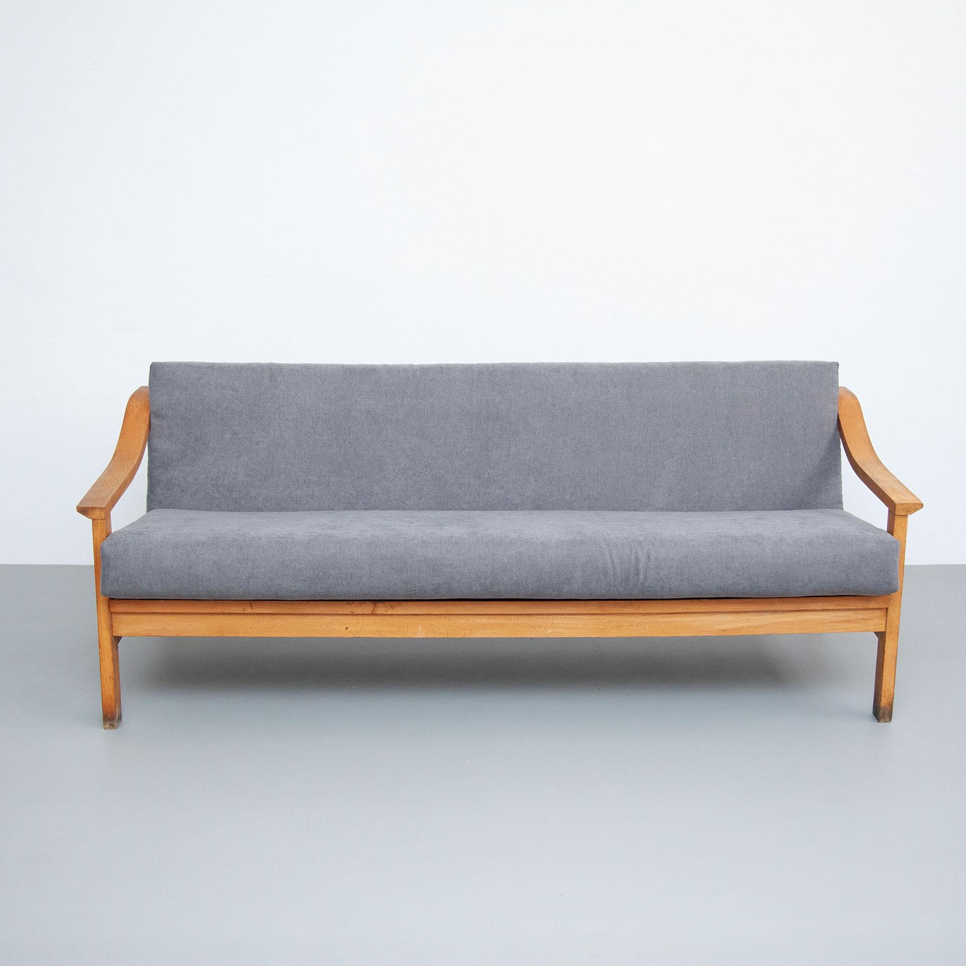 Mid-Century Modern Wood Scandinavian Sofa, circa 1950 In Good Condition In Barcelona, Barcelona