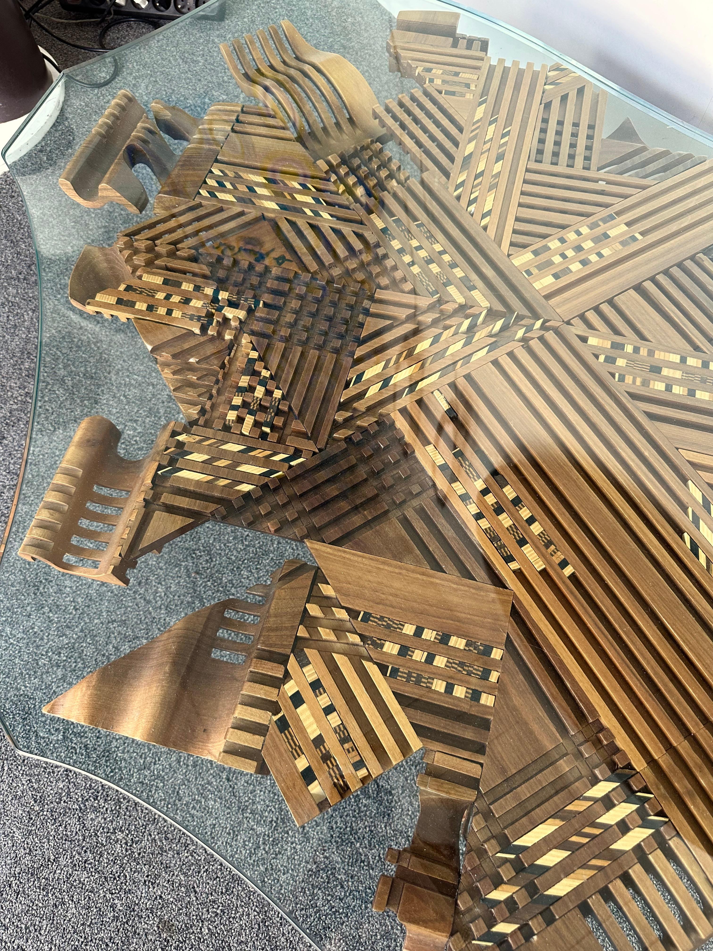 Moderner Couchtisch aus Holzskulptur aus der Mitte des Jahrhunderts von Gianni Arosio. Italien, 1990er Jahre (Italienisch) im Angebot
