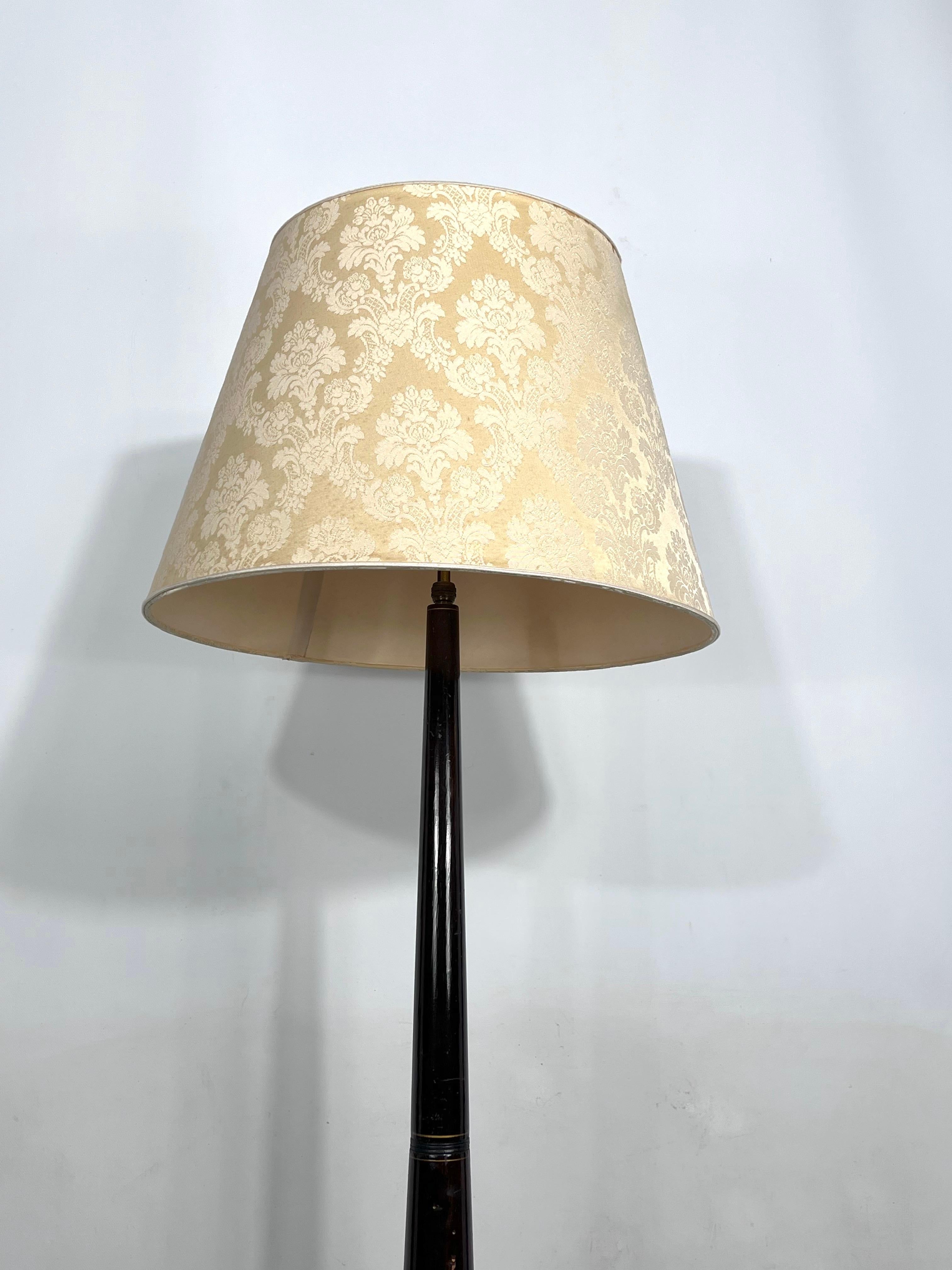 20th Century Mid-Century Modern Wood Tripod Floor Lamp, Italy, 1950s For Sale