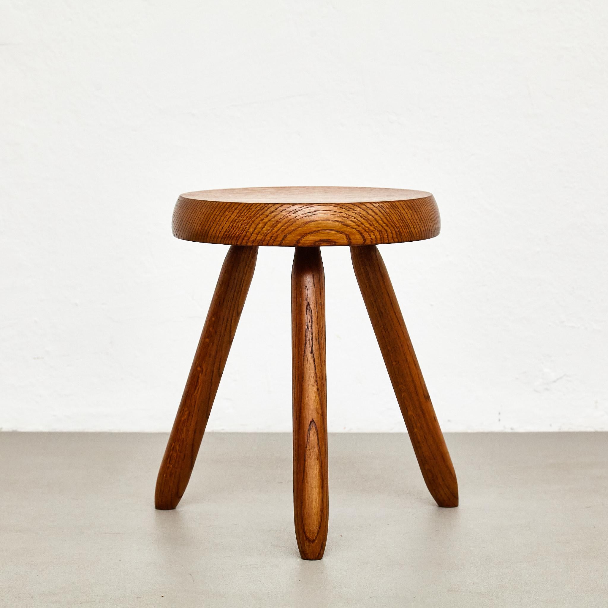 Mid-Century Modern Wood Tripod Stool in the Style of Charlotte Perriand For Sale 4