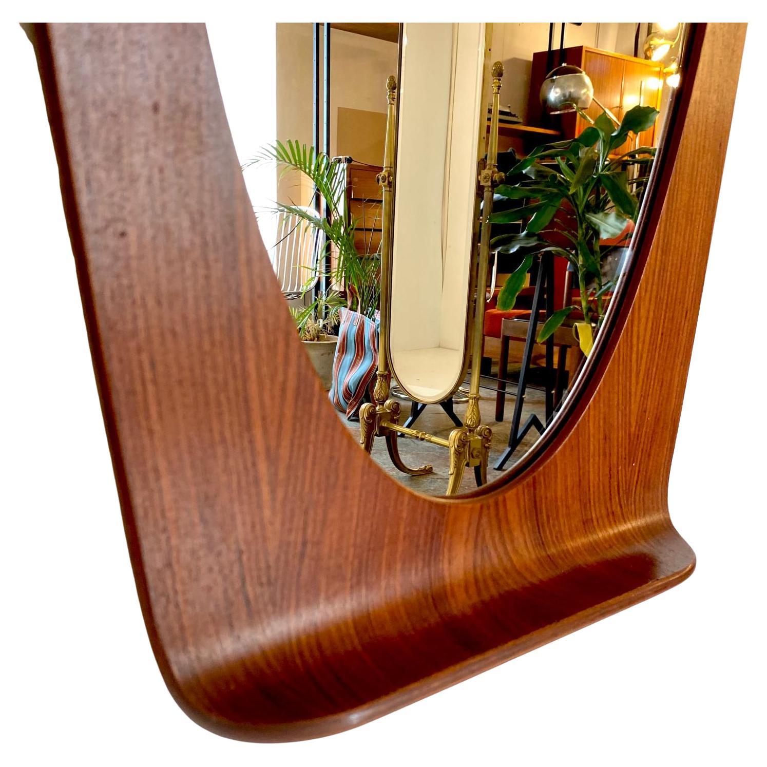 Mid Century Modern Wood Wall Mirror, Campo e Graffi, Italy 1950s In Good Condition For Sale In Ceglie Messapica, IT