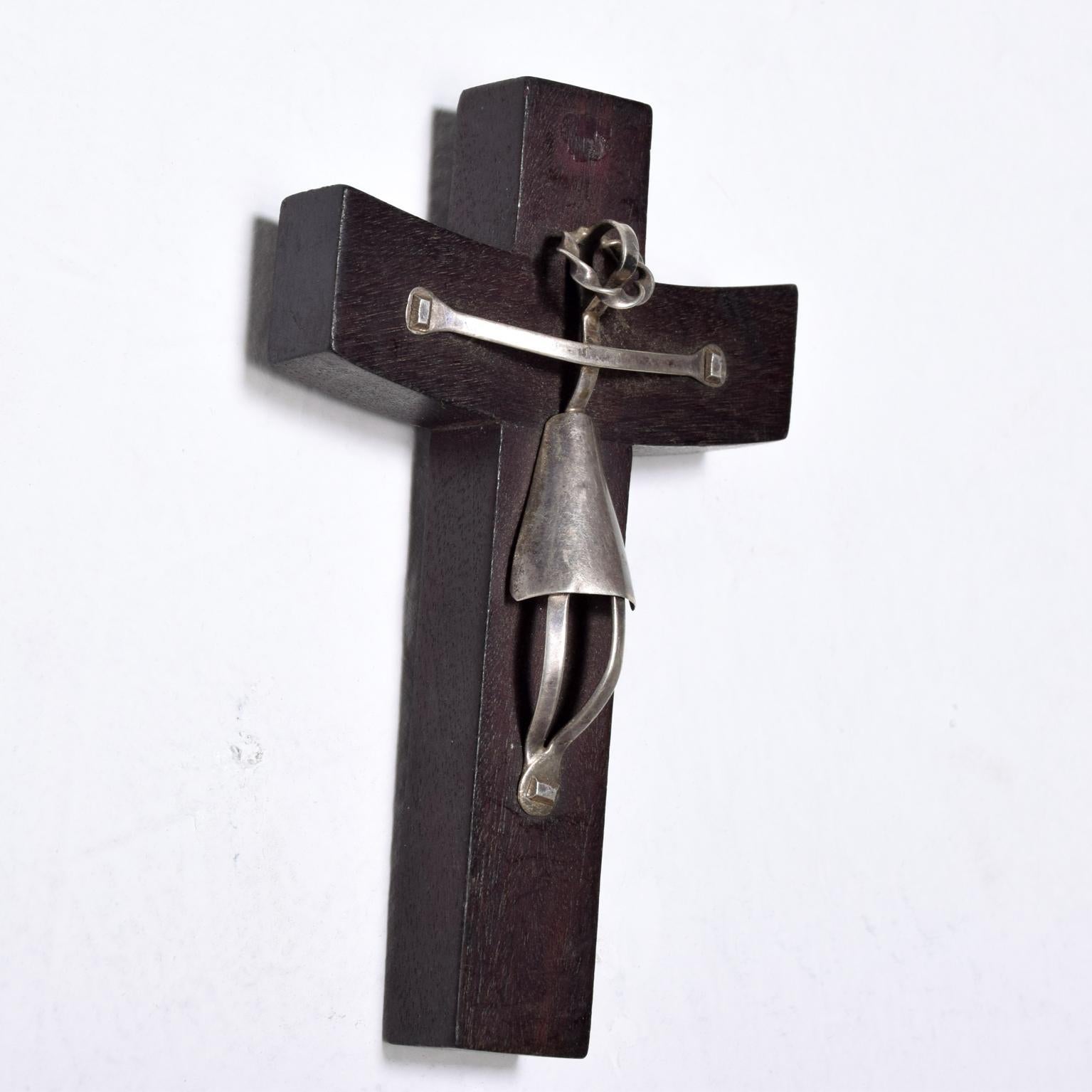 Mid-Century Modern Wood with Sterling Silver Cross, Mexico, 1940s In Good Condition In Chula Vista, CA