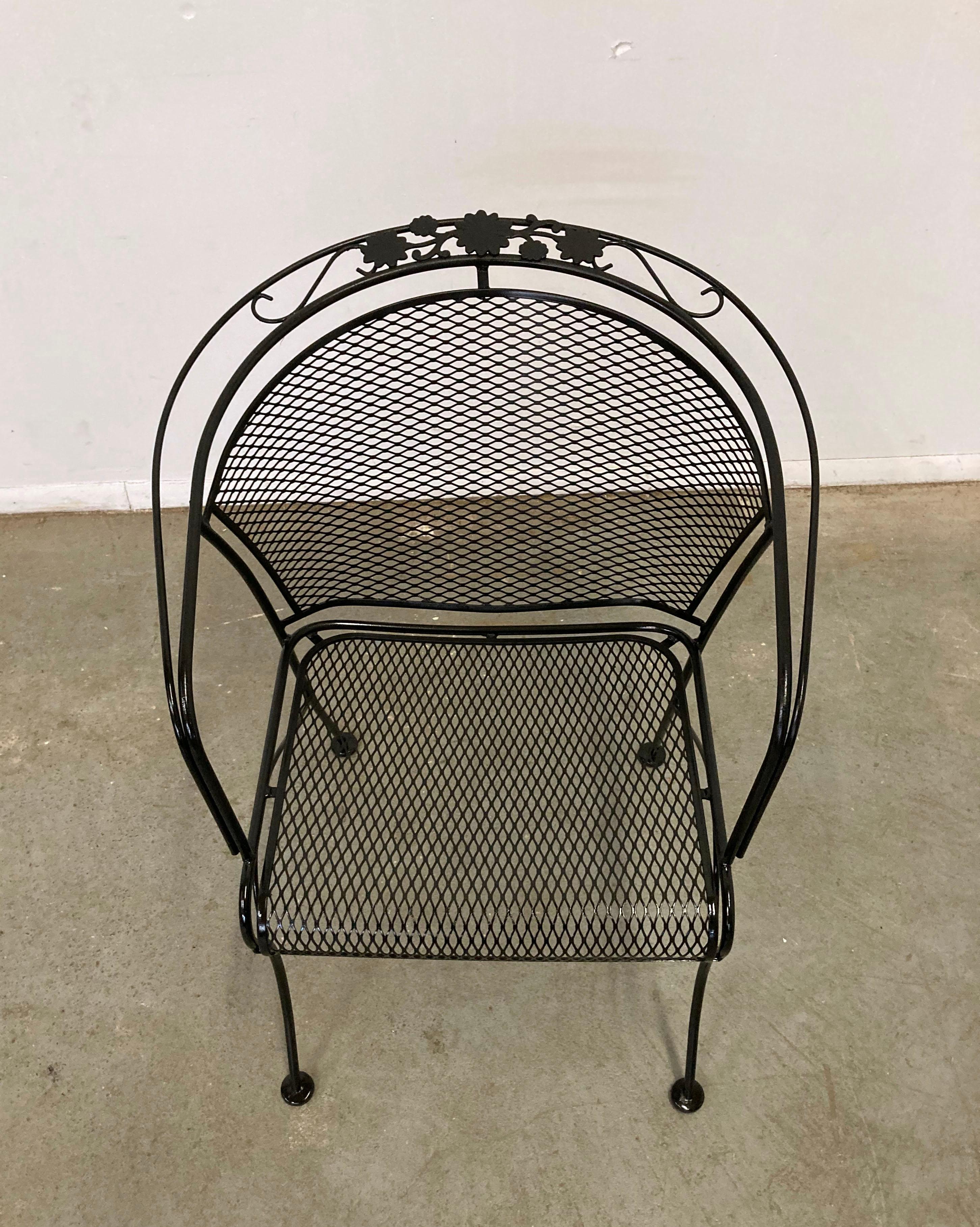 Mid-Century Modern Woodard Briarwood Outdoor Wrought Iron Dining Armchair In Good Condition In Wilmington, DE
