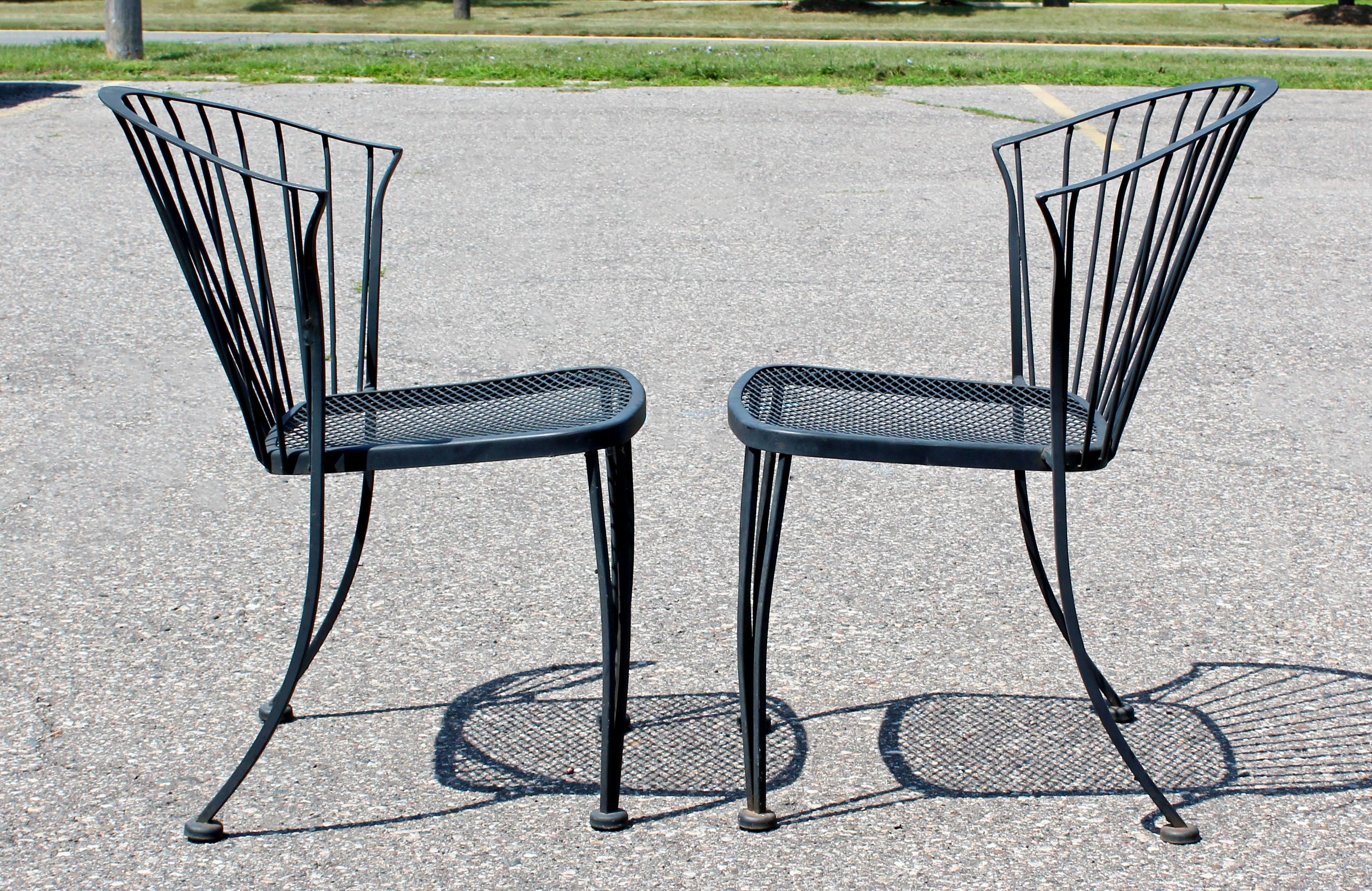 Mid-Century Modern Woodard Set of 4 Curved Klismos Patio Side Chairs, 1960s In Good Condition In Keego Harbor, MI