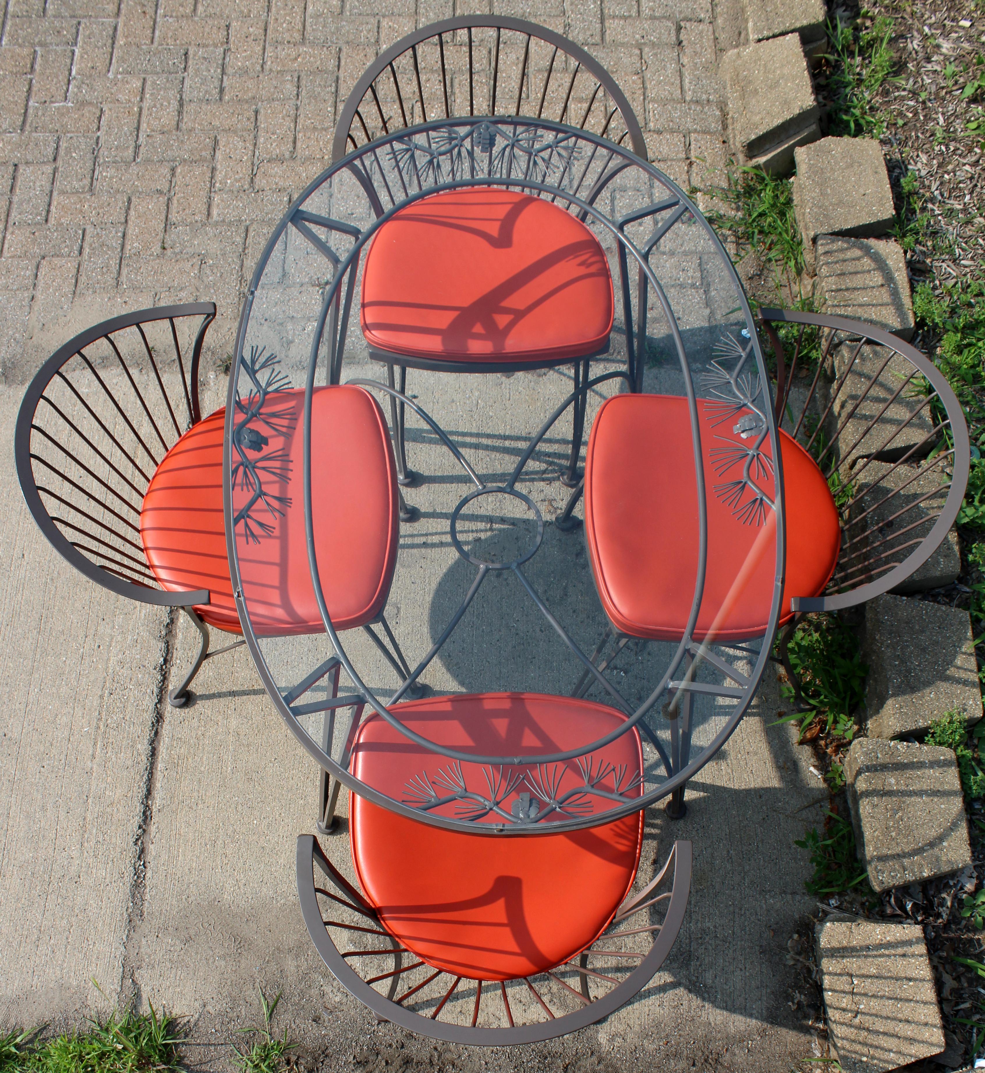 Mid-Century Modern Woodard Set of 4 Klismos Patio Chairs & Pinecrest Table 1960s 1