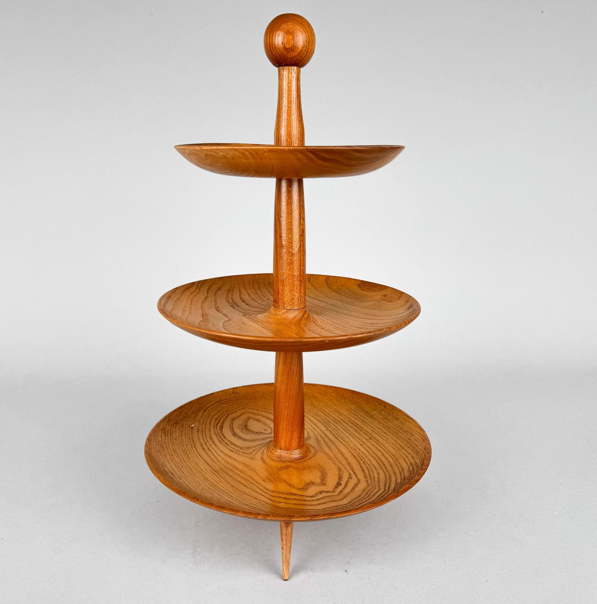 Mid Century Modernes 3-stufiges Serviertablett aus Holz (Moderne der Mitte des Jahrhunderts) im Angebot