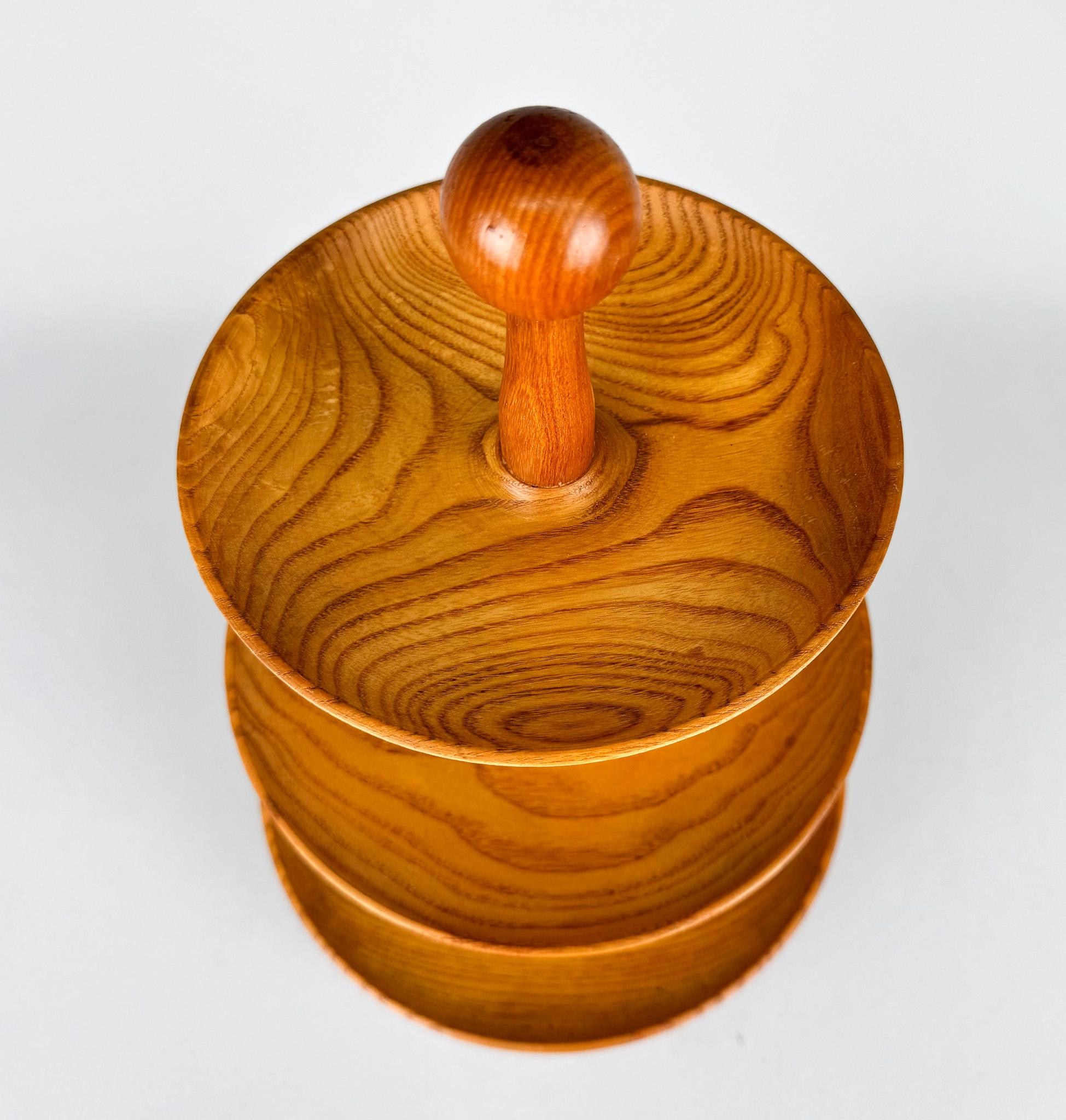 Mid Century Modernes 3-stufiges Serviertablett aus Holz (Deutsch) im Angebot