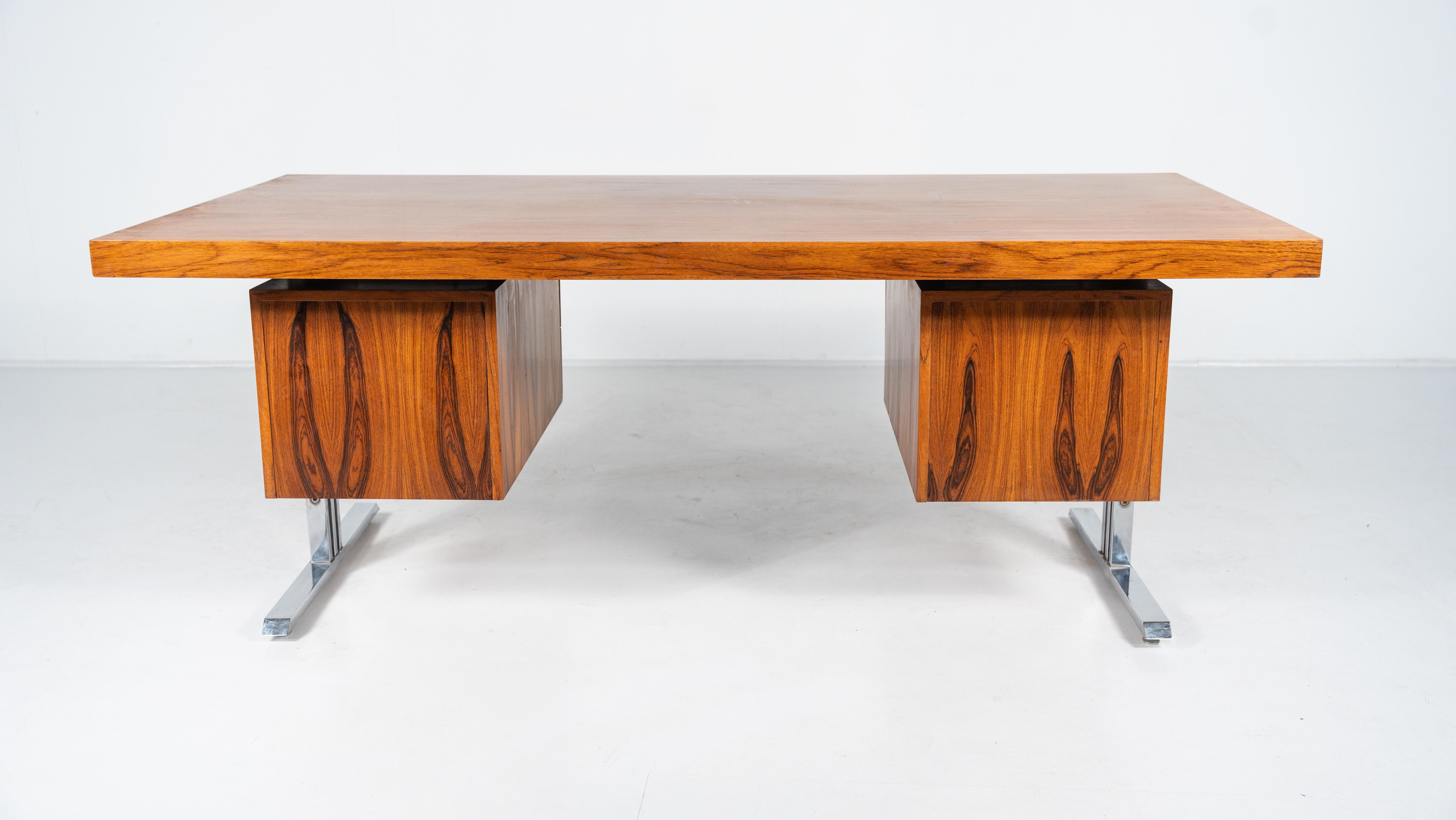 Mid-Century Modern Wooden and Chrome Desk, Italy, 1970s For Sale 9