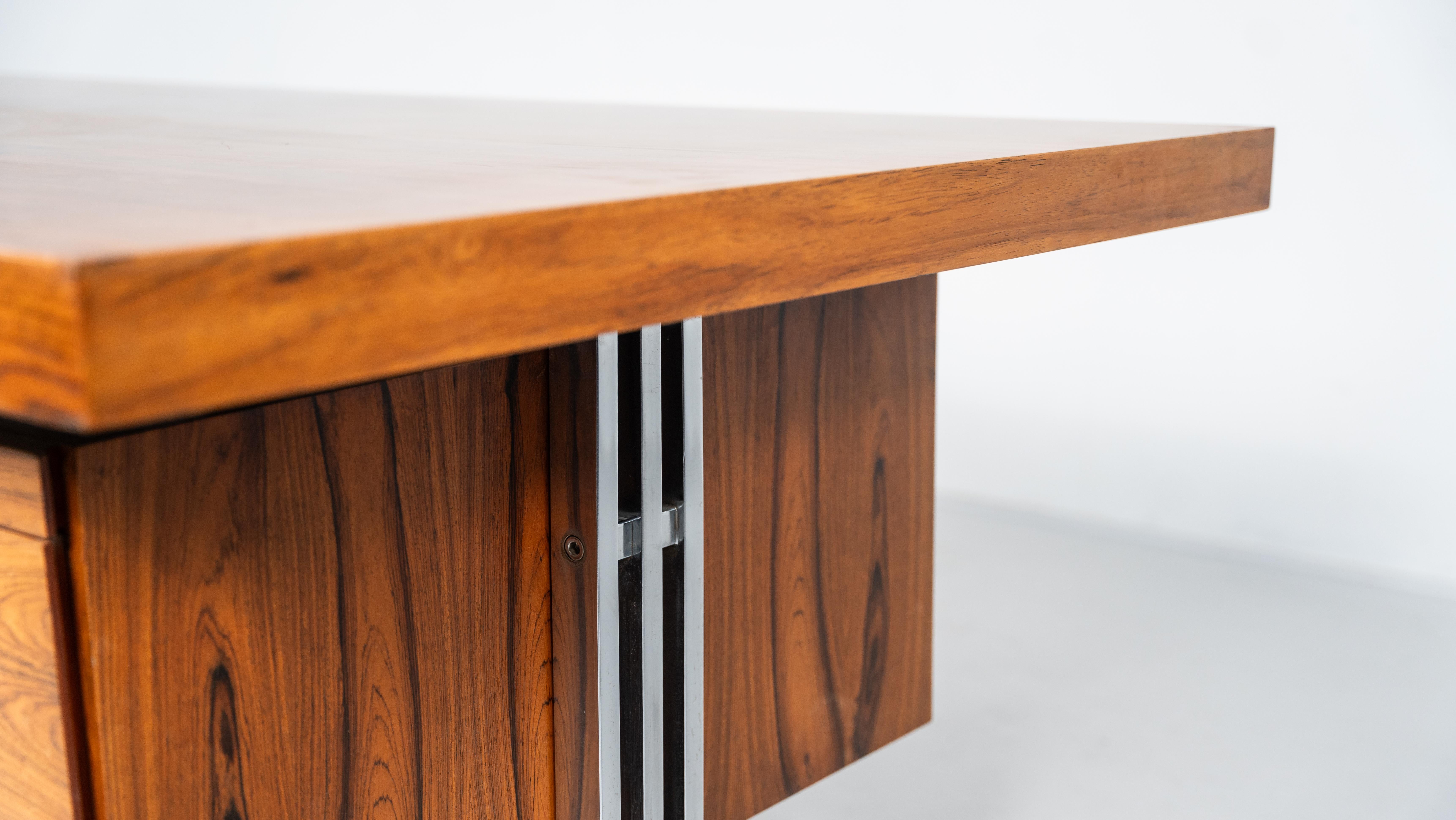 Mid-Century Modern Wooden and Chrome Desk, Italy, 1970s For Sale 3
