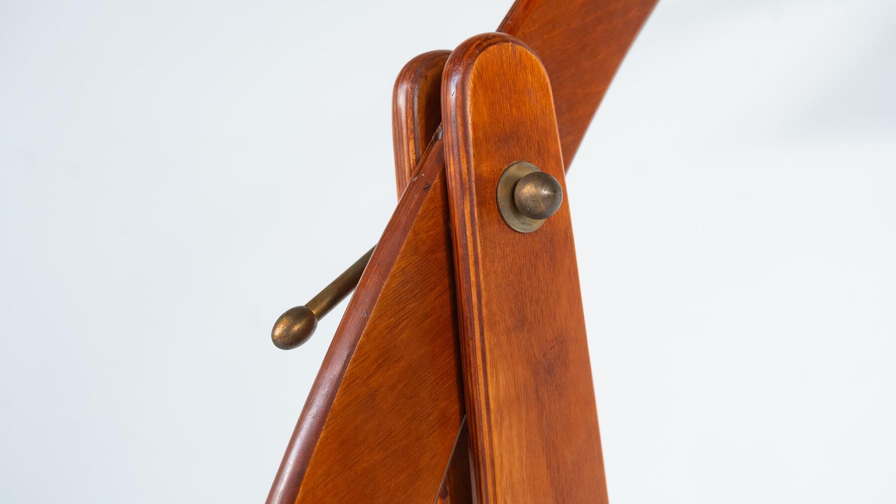 Lampada da terra ad arco in legno della modernità di metà secolo, Italia, anni '60 in vendita 2