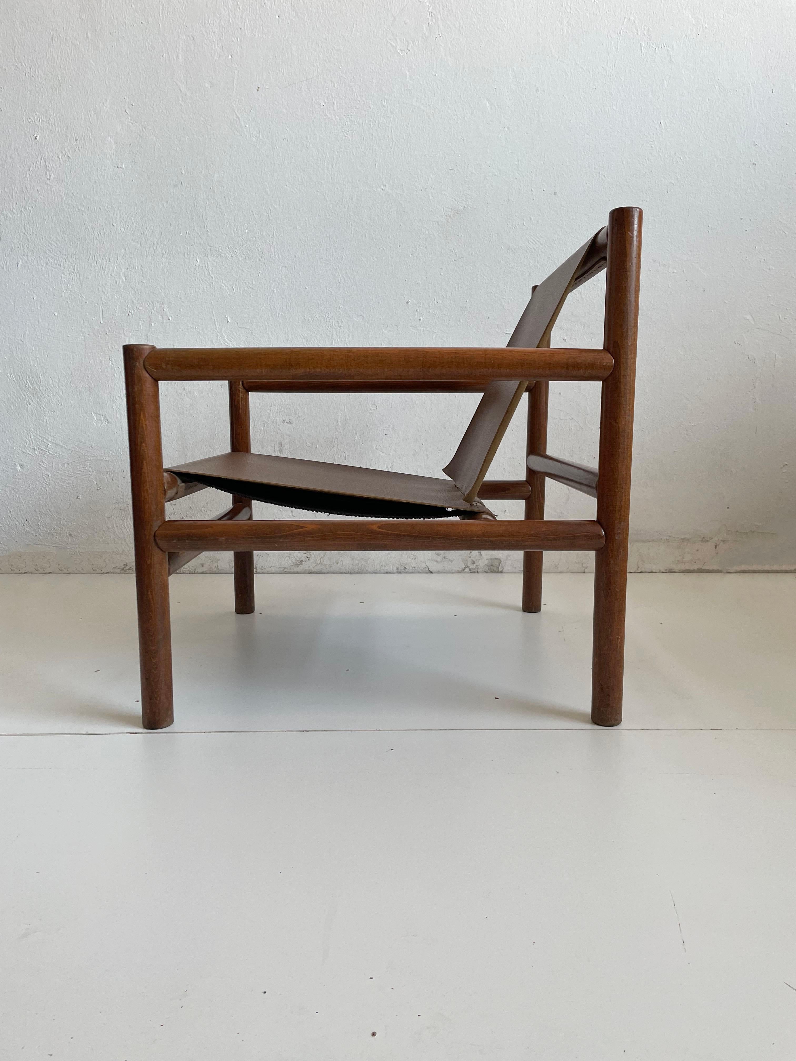 Fauteuil en bois moderne du milieu du siècle dernier, assise en faux cuir, Stol Kamnik 1970 en vente 5