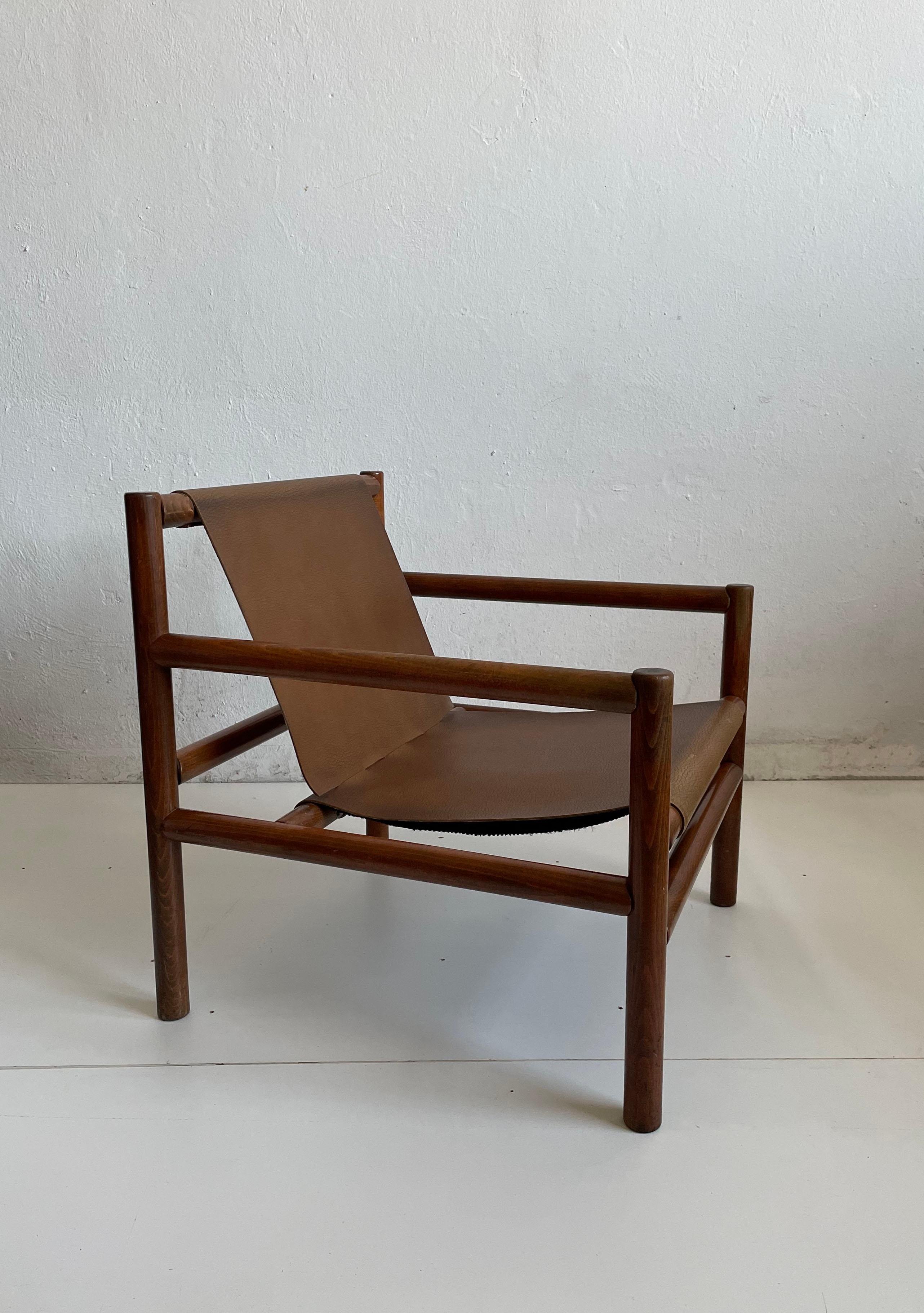 Moderner Holzsessel aus der Mitte des Jahrhunderts, Sitzmöbel aus Kunstleder, Stol Kamnik 1970er Jahre im Zustand „Gut“ im Angebot in Zagreb, HR