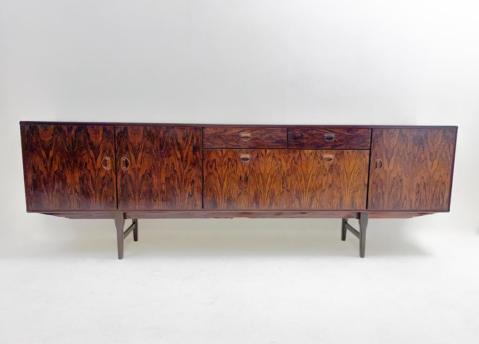 Mid-Century Modern Wooden Belgian Sideboard, 1970s For Sale 3