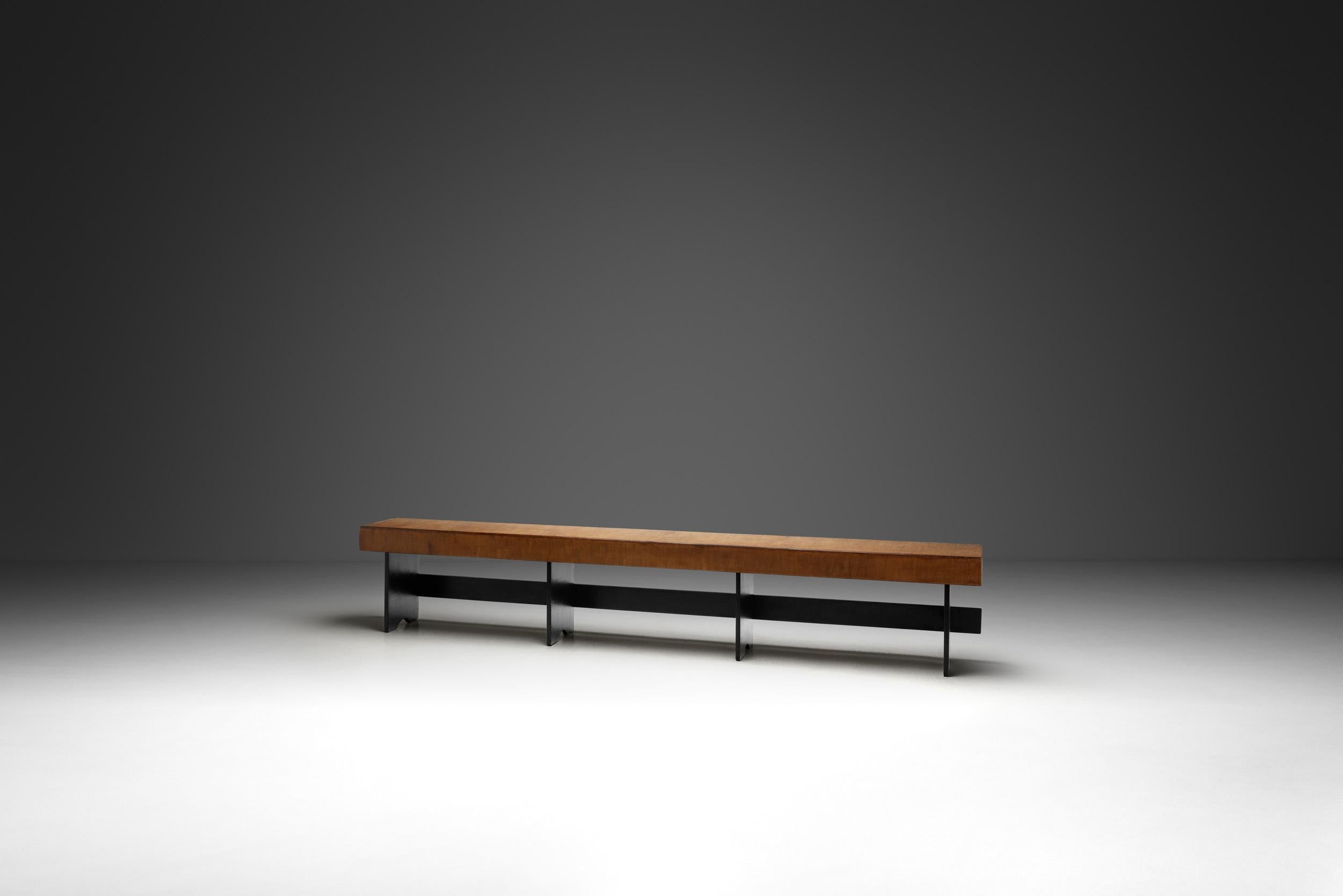 Banc en bois moderne du milieu du siècle, Europe, vers 1950 Bon état - En vente à Utrecht, NL