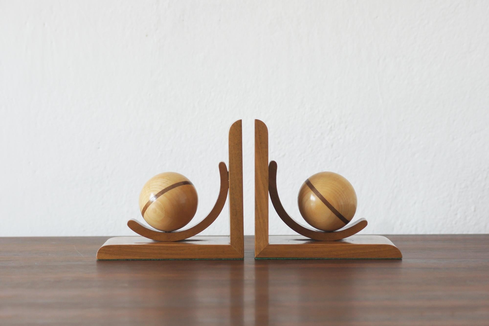 Mid-Century Modern Wooden Bookends, 1940s, Set of 2 In Good Condition For Sale In KUTNO, PL