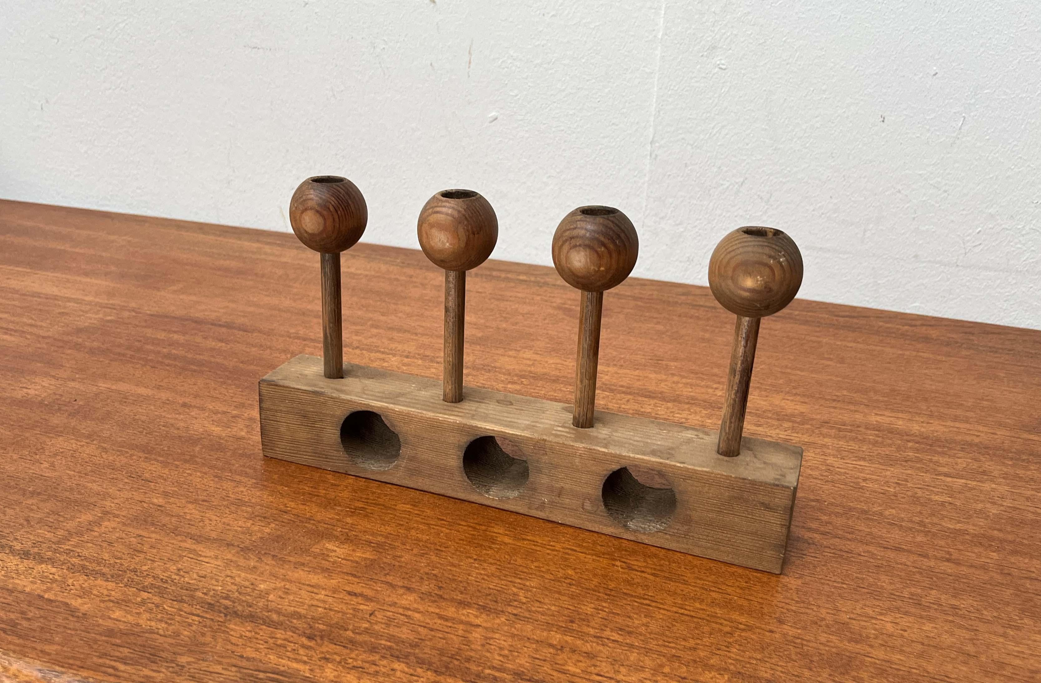 Portacandele in legno della modernità di metà secolo di Aarikka, anni '60 in vendita 4