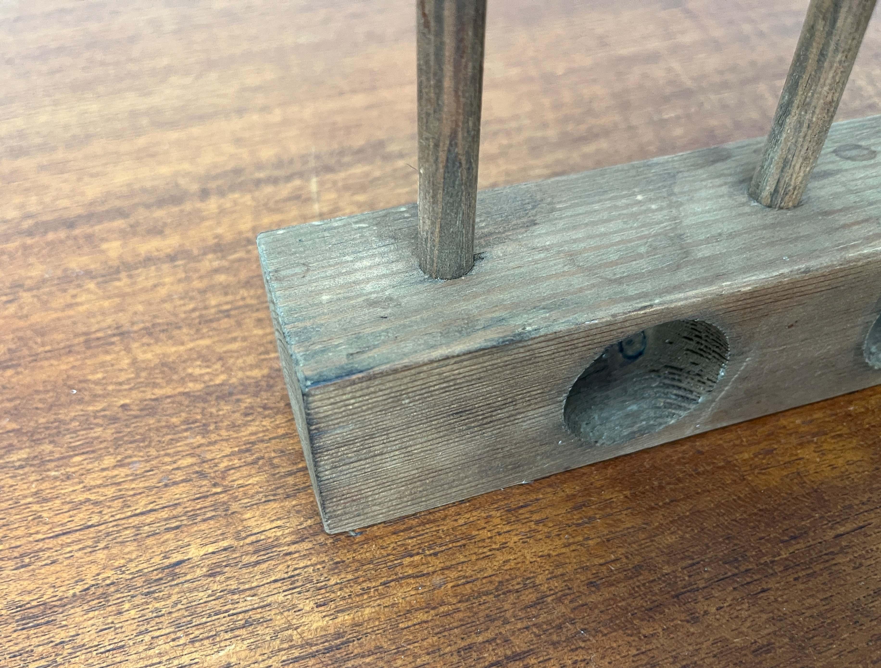 Portacandele in legno della modernità di metà secolo di Aarikka, anni '60 in vendita 7