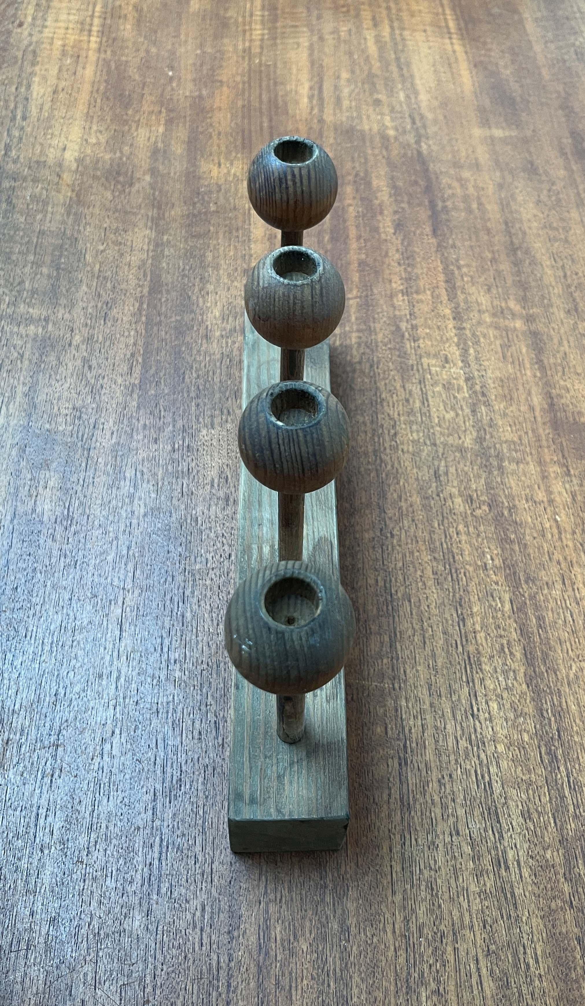 Legno Portacandele in legno della modernità di metà secolo di Aarikka, anni '60 in vendita