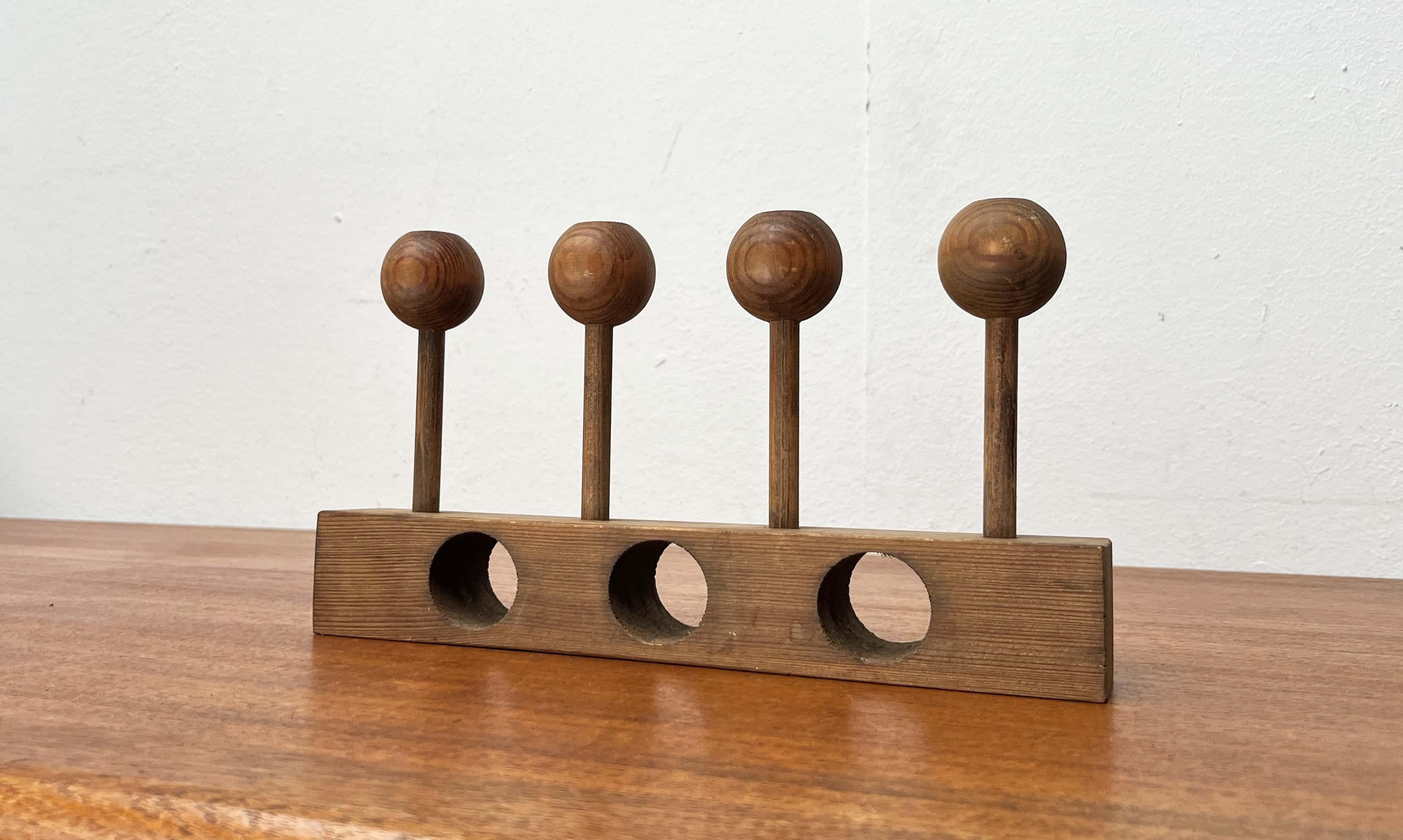 Portacandele in legno della modernità di metà secolo di Aarikka, anni '60 in vendita 3