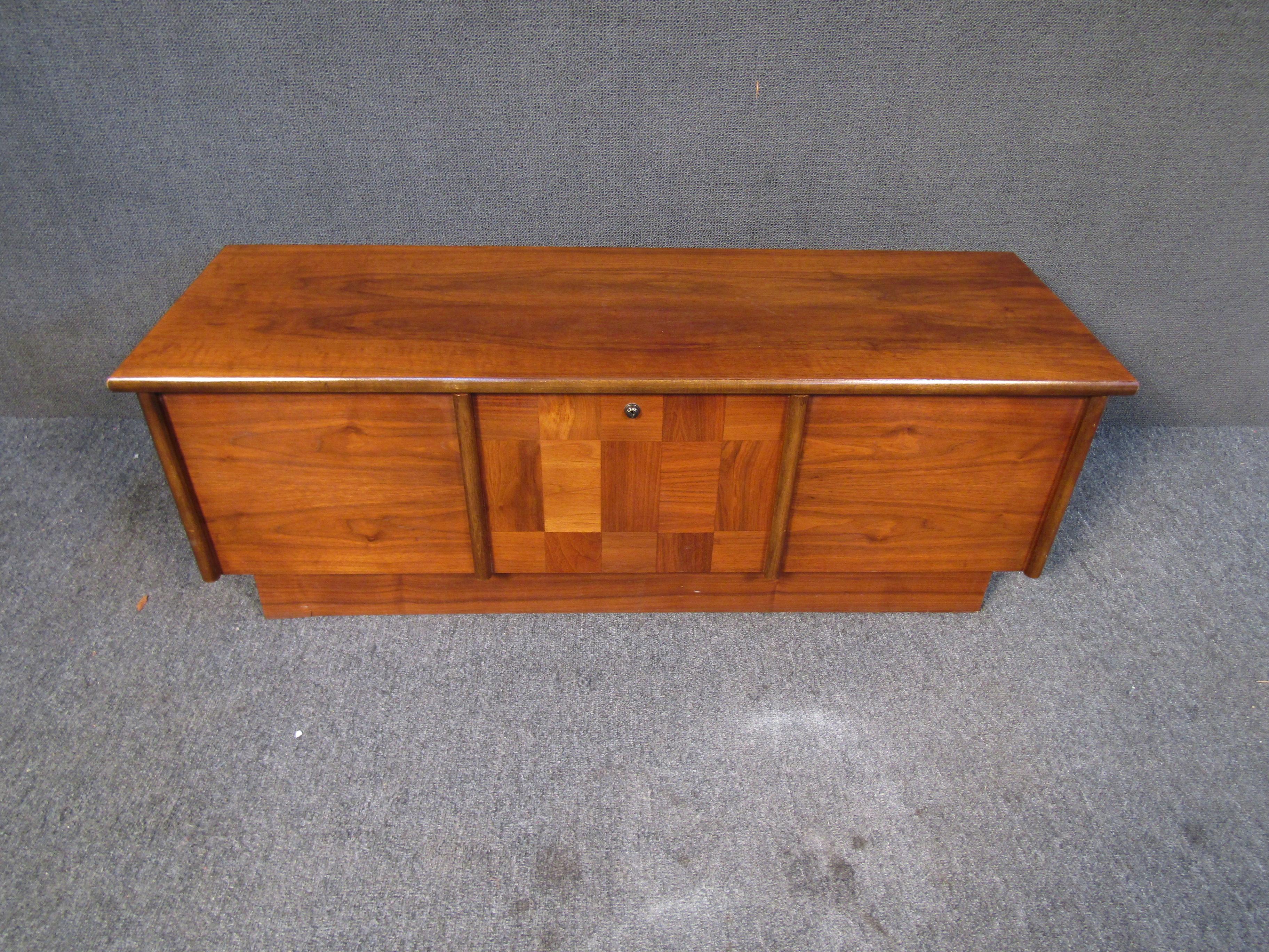 American Mid-Century Modern Wooden Chest by Lane For Sale