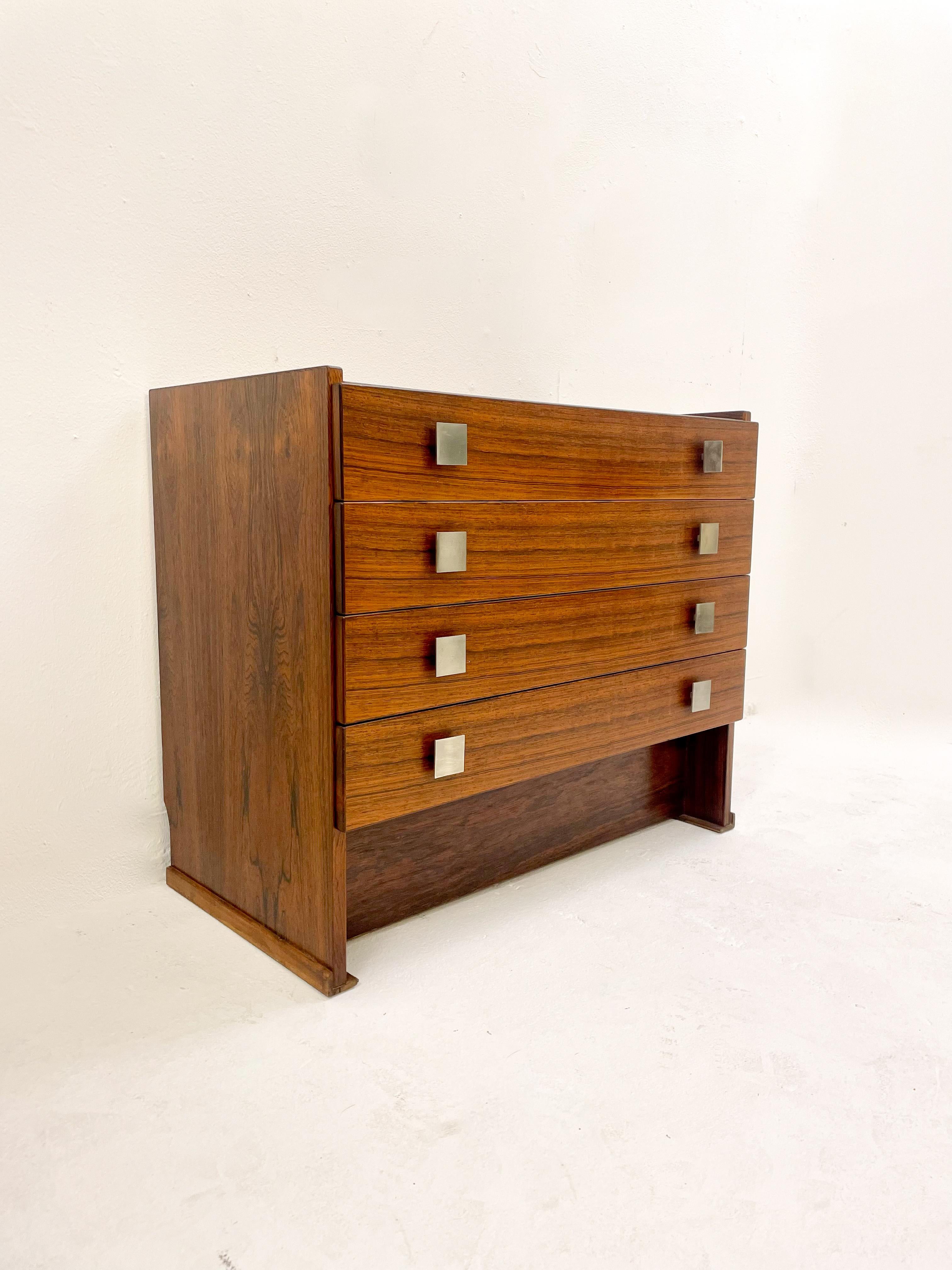Mid-Century Modern Wooden Chest of Drawers, Italy, 1960s For Sale 1