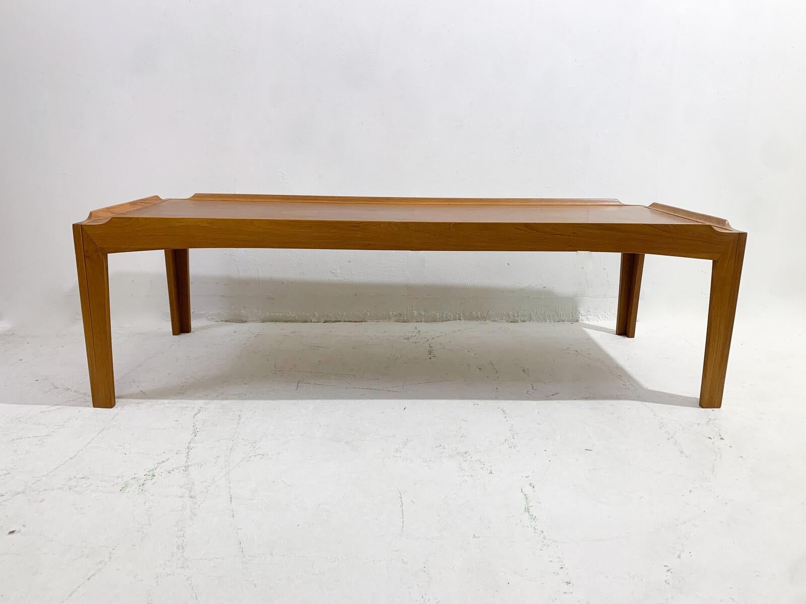 Mid-Century Modern Wooden Coffee Table, Denmark, 1960s In Good Condition For Sale In Brussels, BE