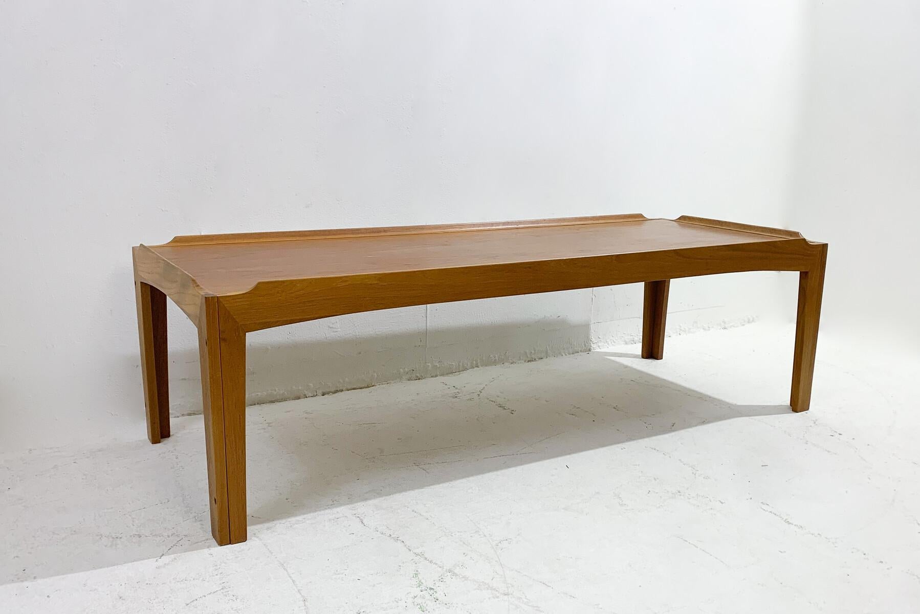 Mid-Century Modern Wooden Coffee Table, Denmark, 1960s For Sale 2