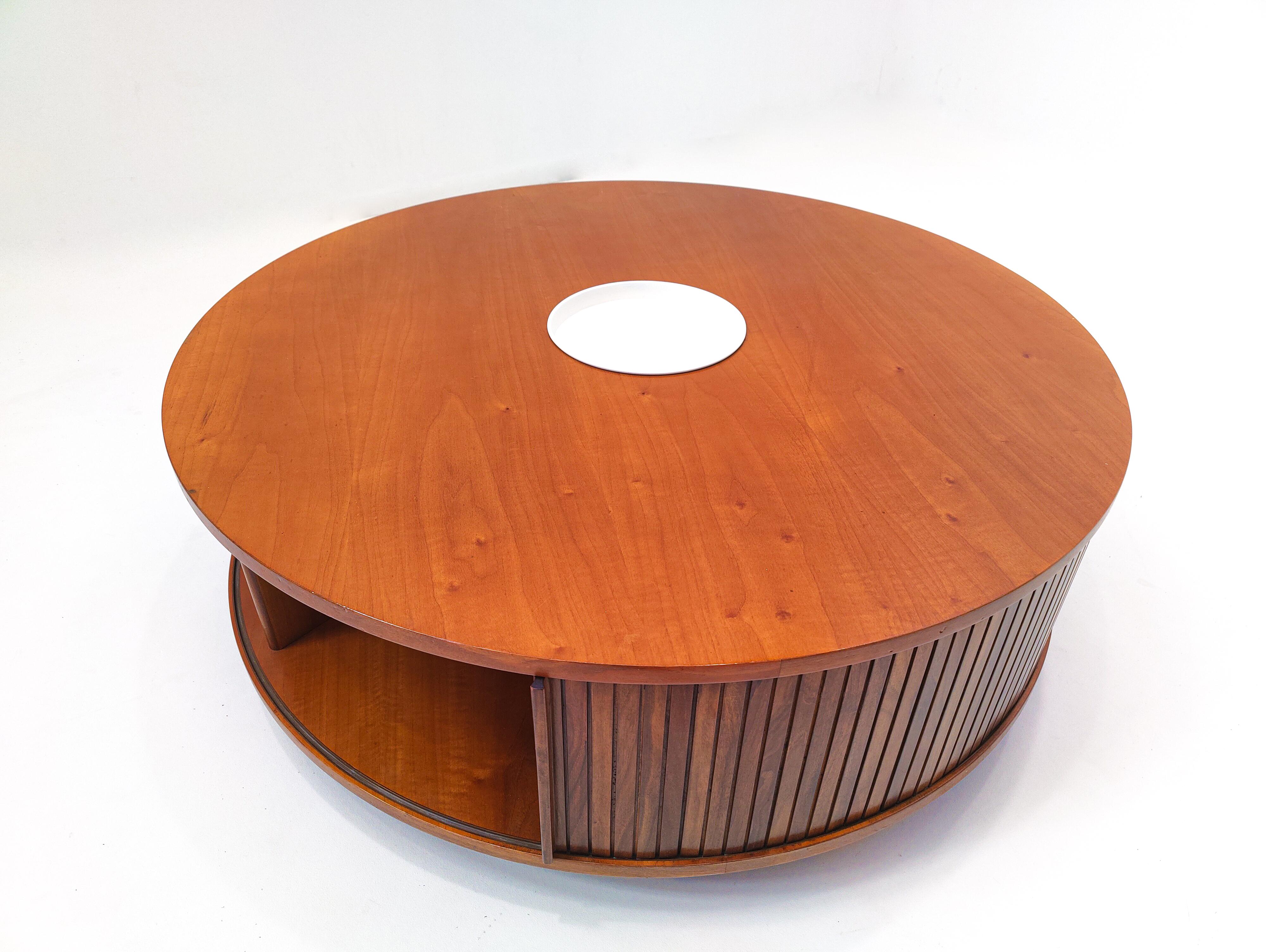 Mid-20th Century Mid-Century Modern Wooden Coffee Table, Italy, 1960s