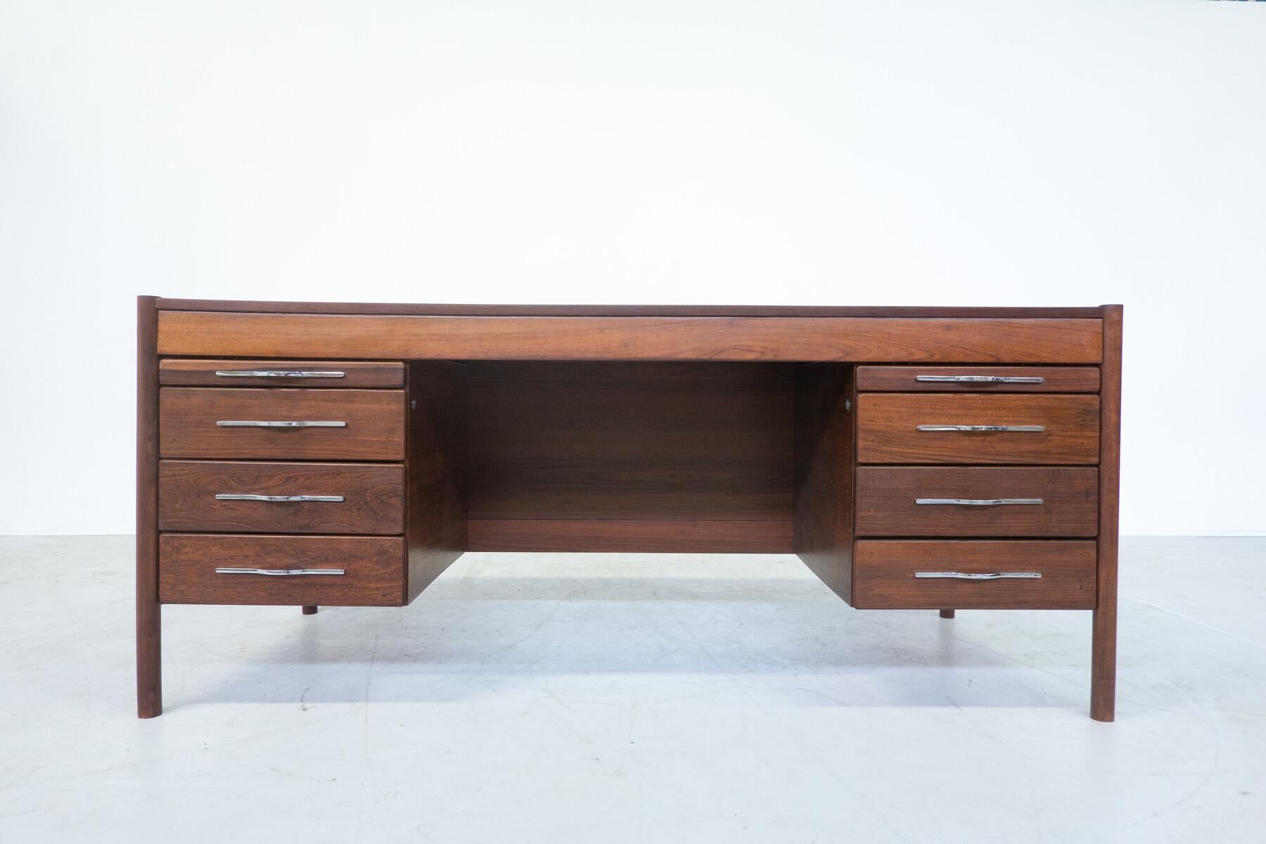 Mid-Century Modern Wooden Desk by Jean Gillon, Brazil, 1960s For Sale 1