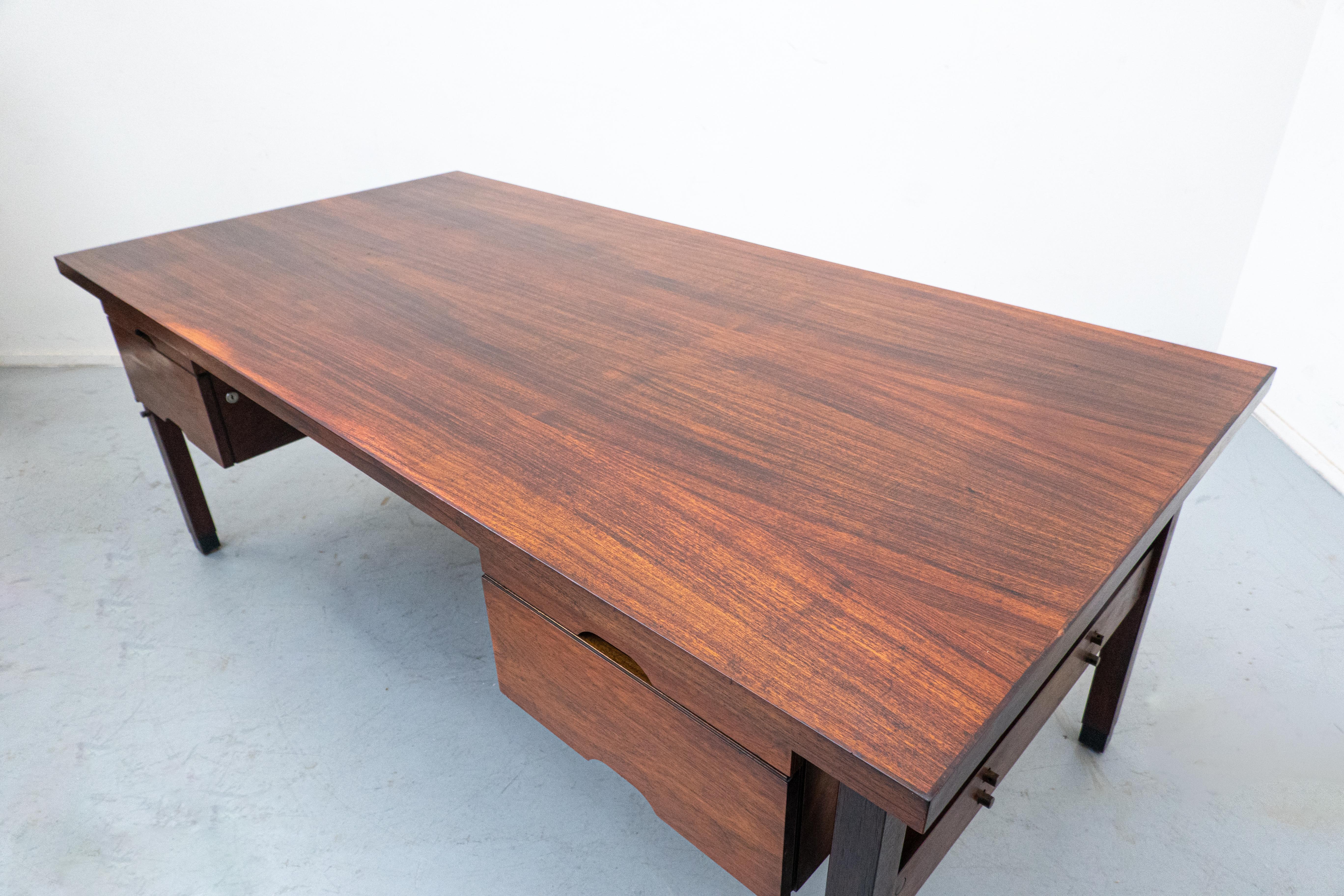 Moderner Holztisch aus der Jahrhundertmitte von Sergio Rodrigues, Brasilien, 1960er Jahre im Angebot 4