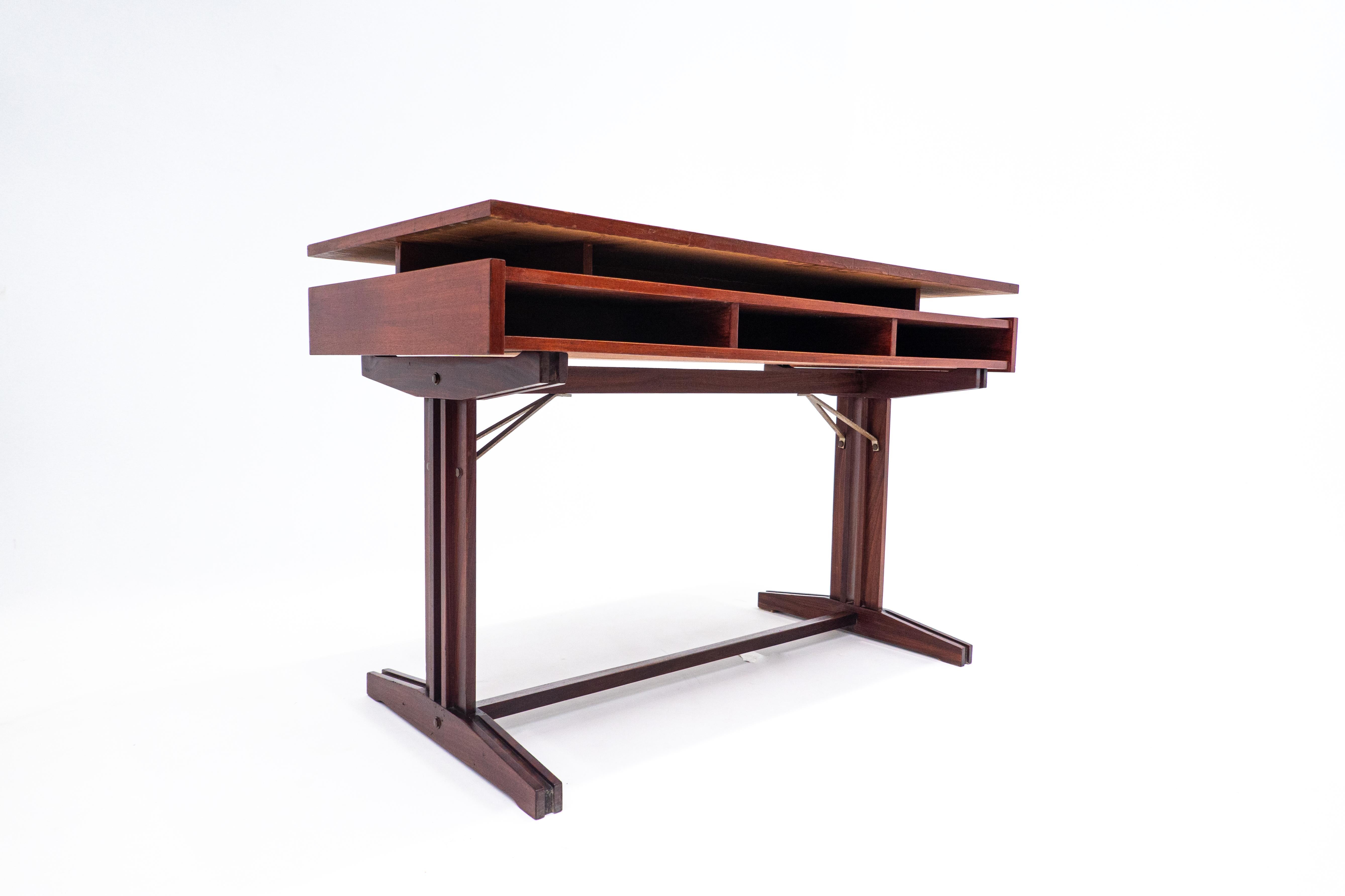 Mid-Century Modern Wooden Desk, Italy, 1960s For Sale 5