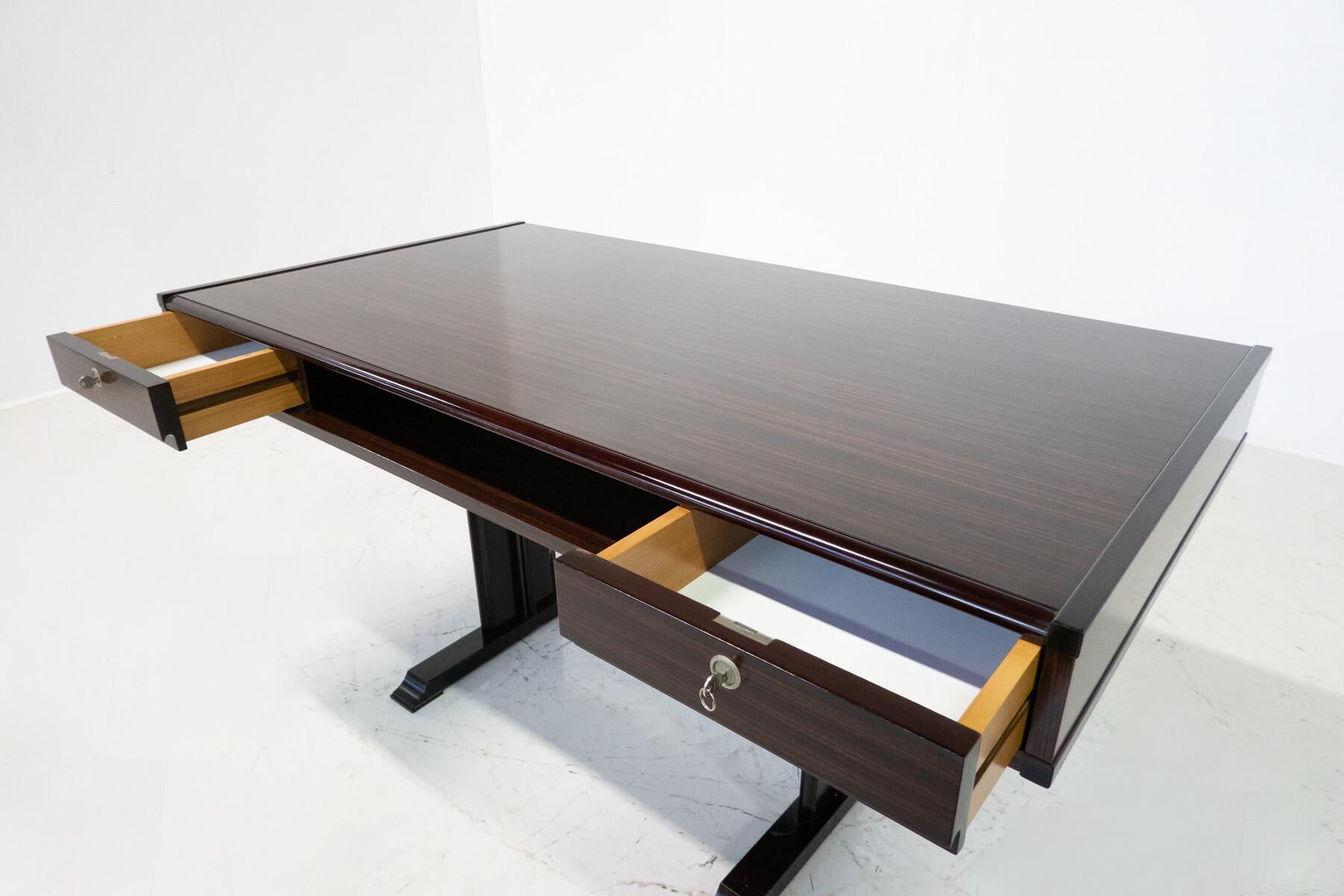 Mid-Century Modern Wooden Desk with Drawers, Italy, 1960s For Sale 2