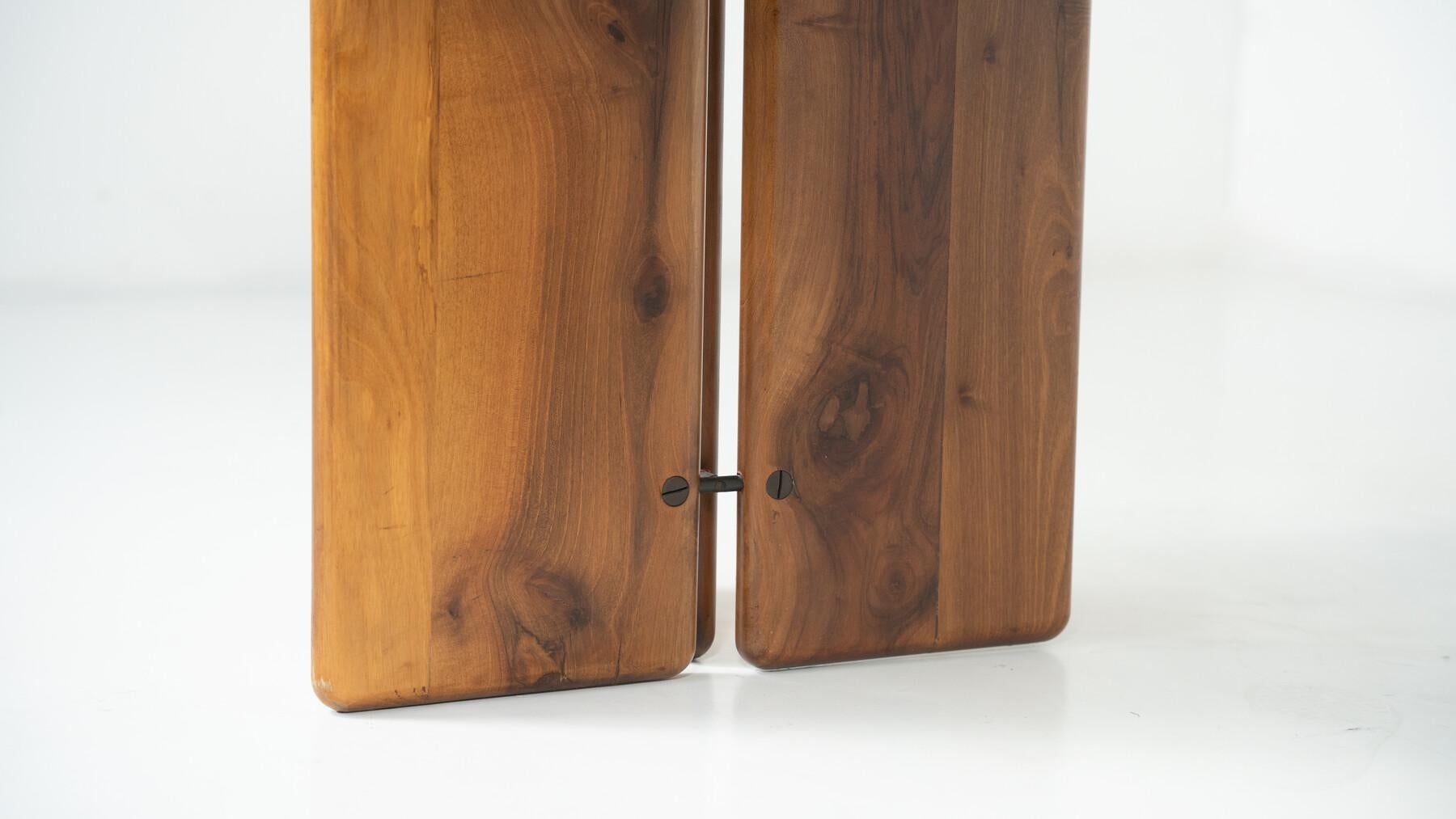 Moderner Esstisch aus Holz aus der Jahrhundertmitte, 1960er Jahre (Europäisch) im Angebot
