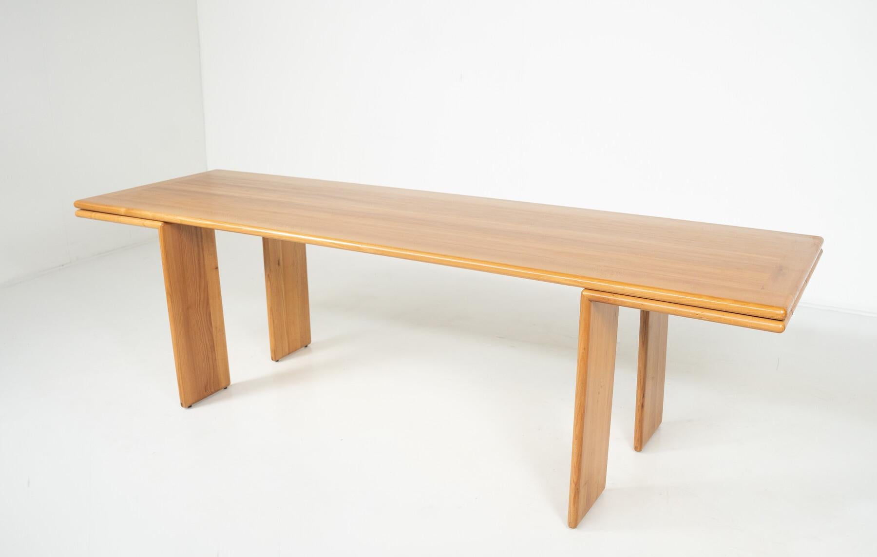 Table de salle à manger en bois du milieu du siècle, dans le style de Mario Marenco, années 1980. en vente 5