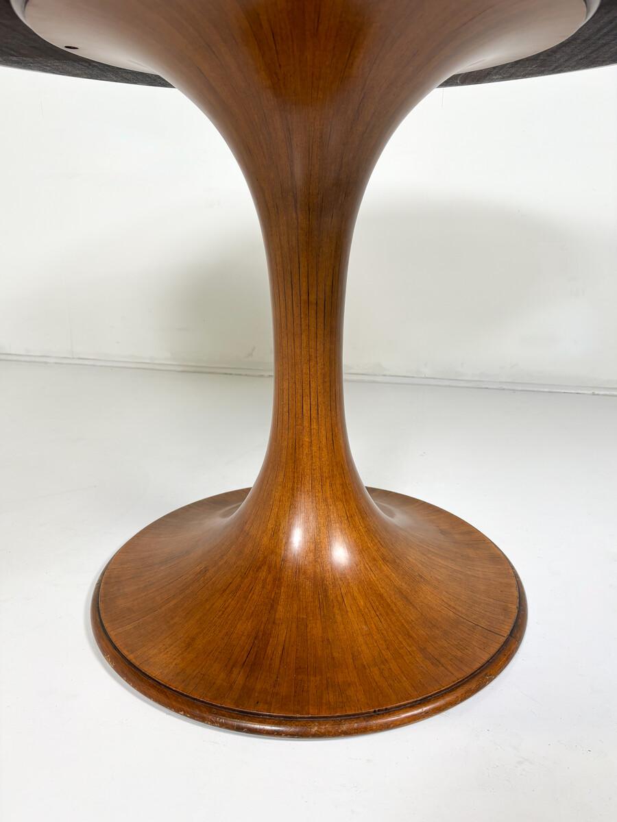 The Moderns Moderns Dining en bois Clessidra  Table, Italie, années 1960 Bon état - En vente à Brussels, BE