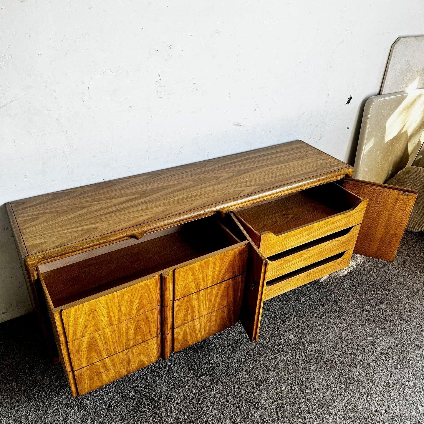 Late 20th Century Mid Century Modern Wooden Dresser by Thomasville For Sale