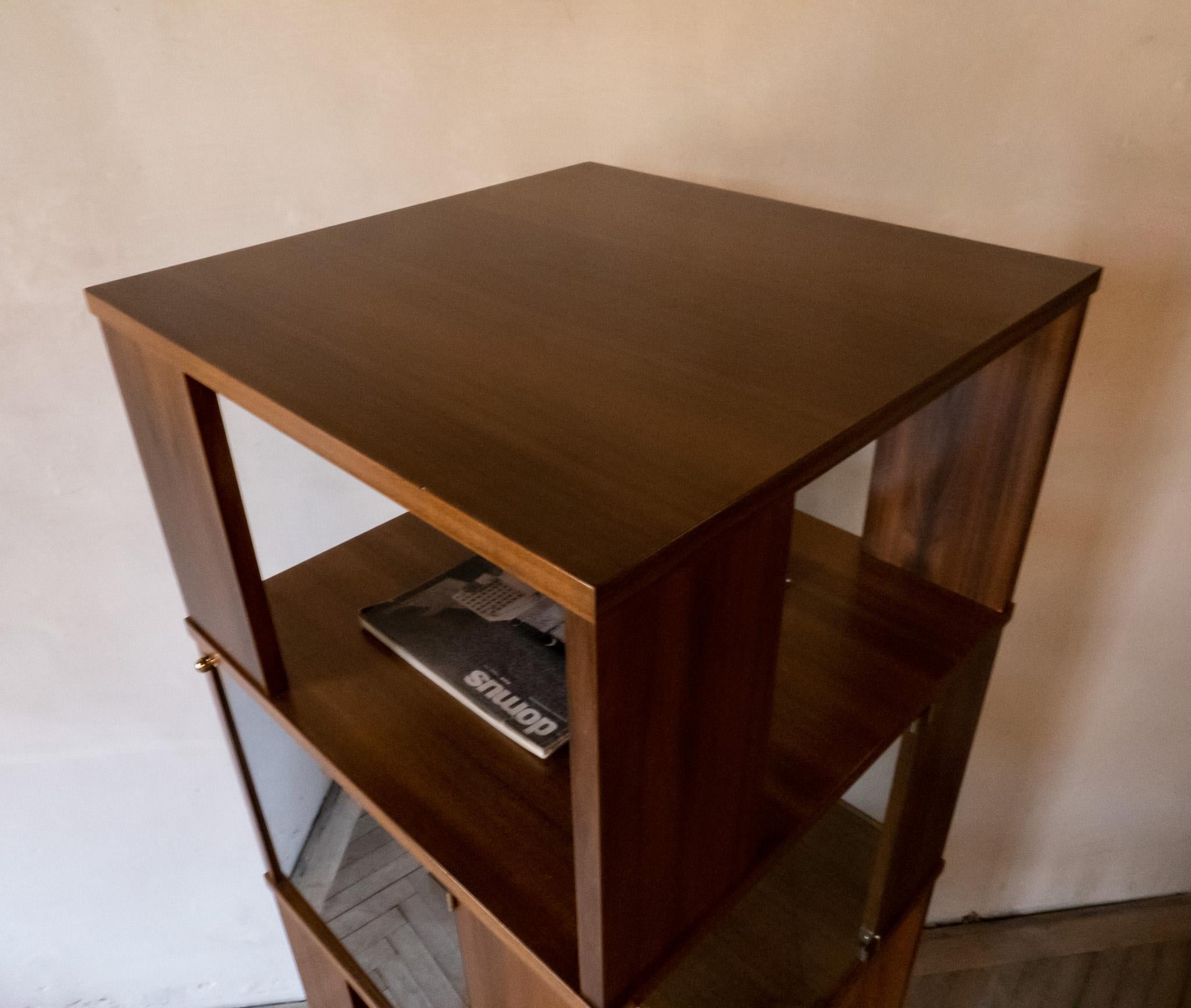 Mid-Century Modern Wooden Glass Rotating Bookcase Vitrine, Italy, 1960s 5