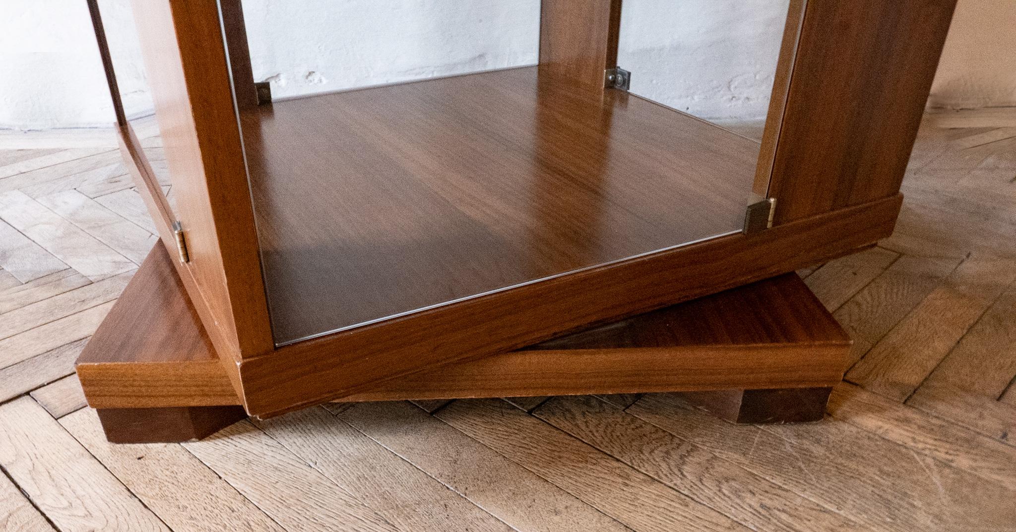 Veneer Mid-Century Modern Wooden Glass Rotating Bookcase Vitrine, Italy, 1960s